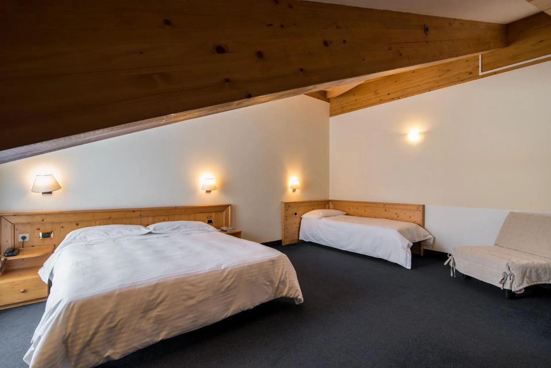 Bedroom, Bed in Hotel Colfosco