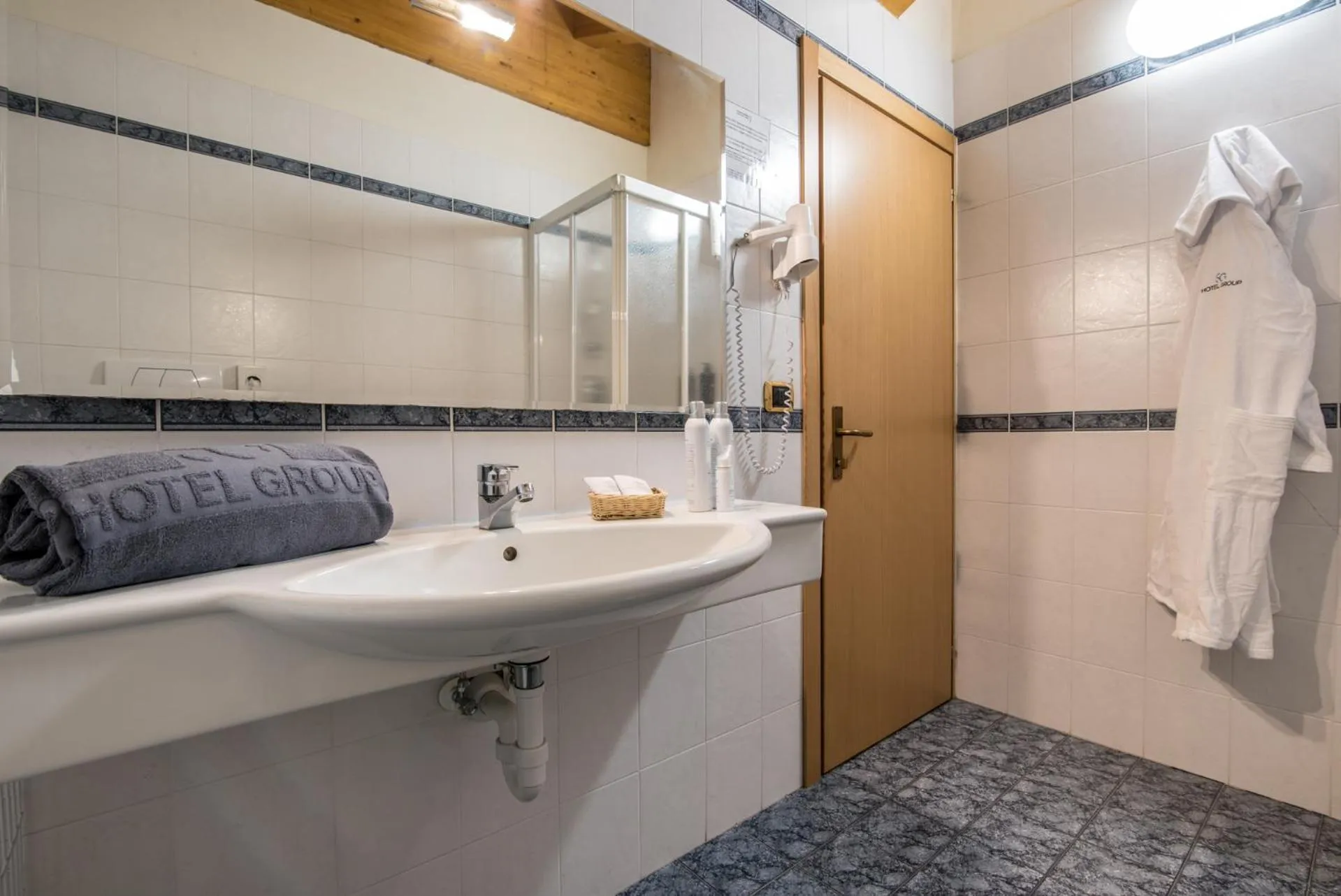 Bathroom in Hotel Colfosco