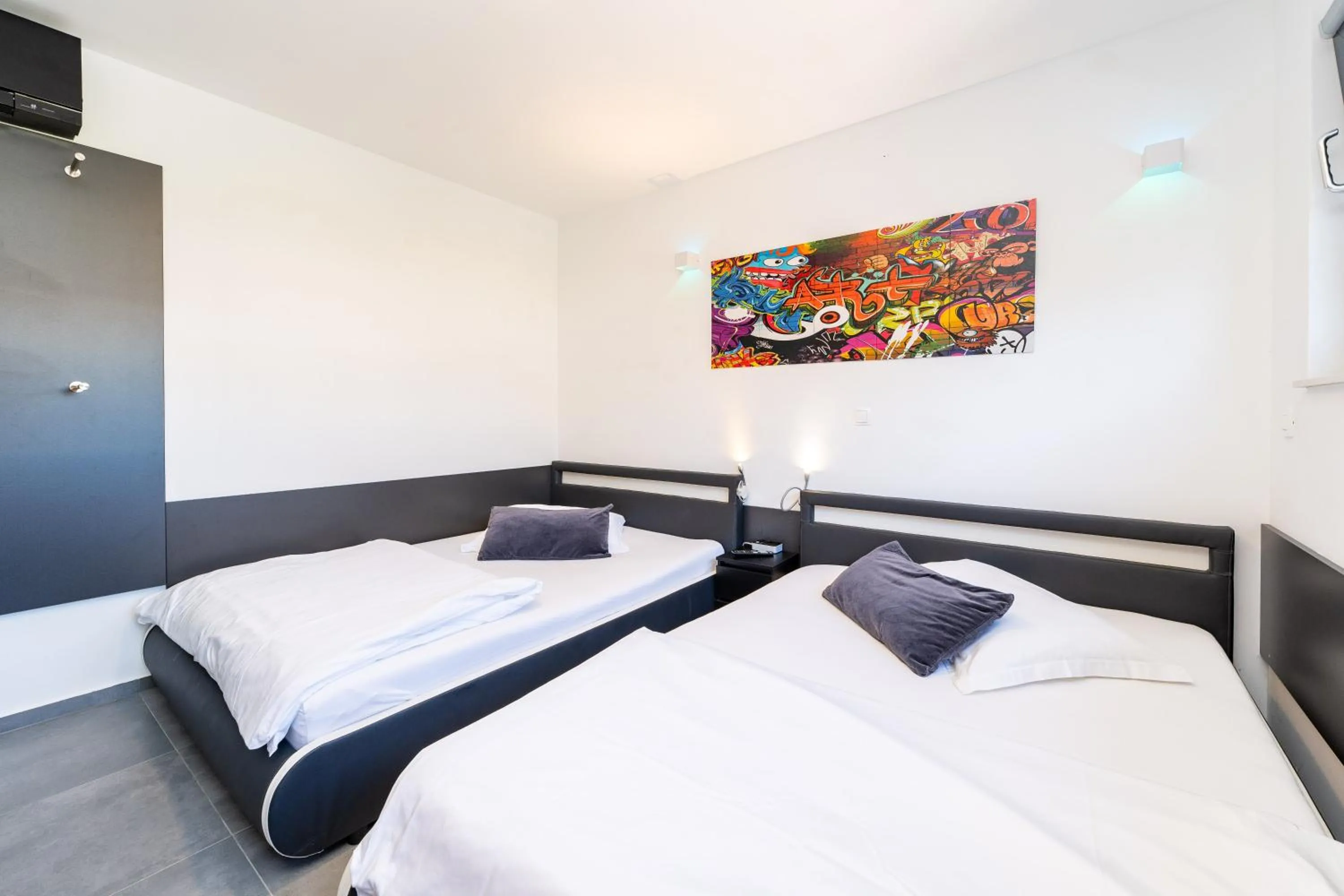 Bed in Jimmys Beach Privlaka direkt am Meer und beheiztem Pool