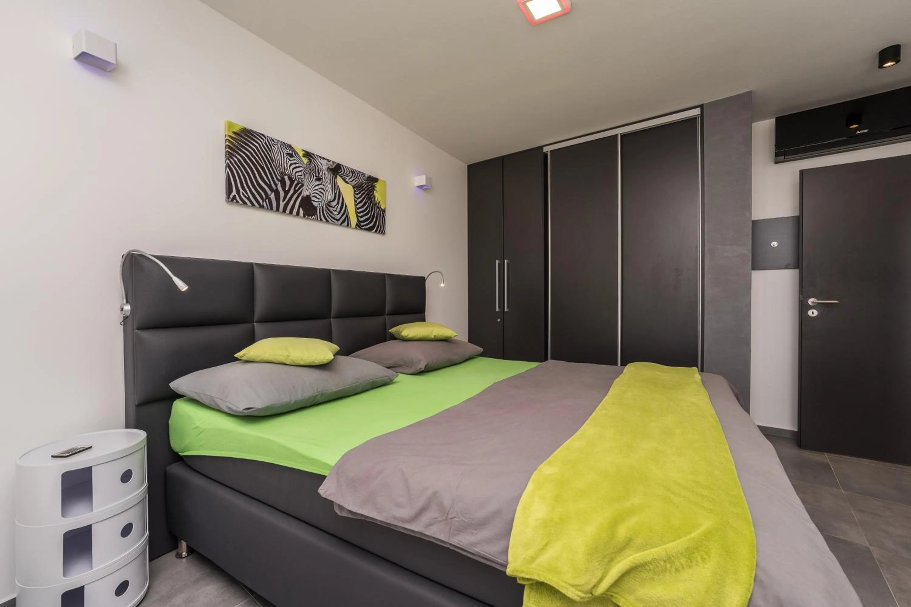 Bed in Jimmys Beach Privlaka direkt am Meer und beheiztem Pool