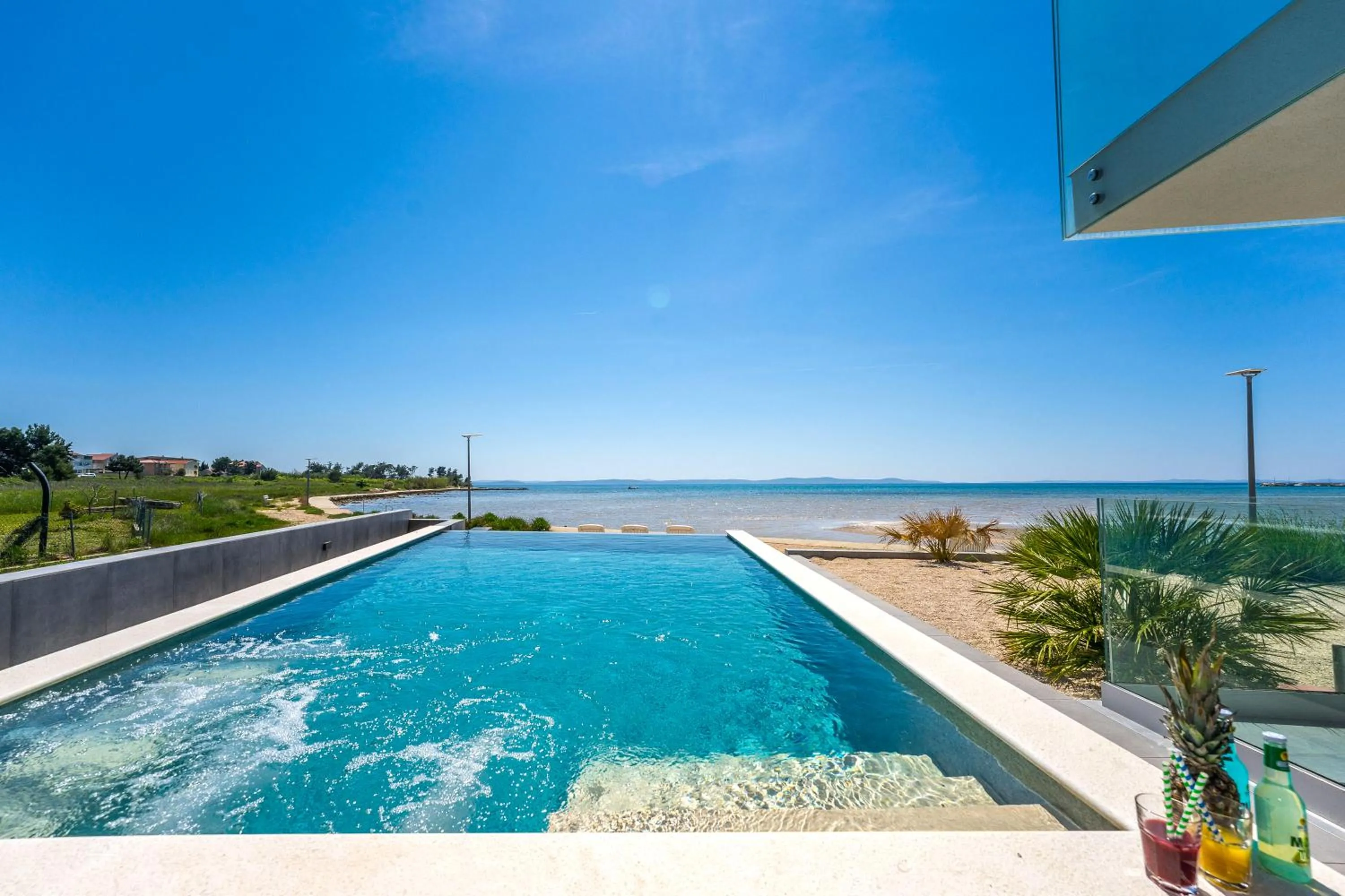 Jimmys Beach Privlaka direkt am Meer und beheiztem Pool