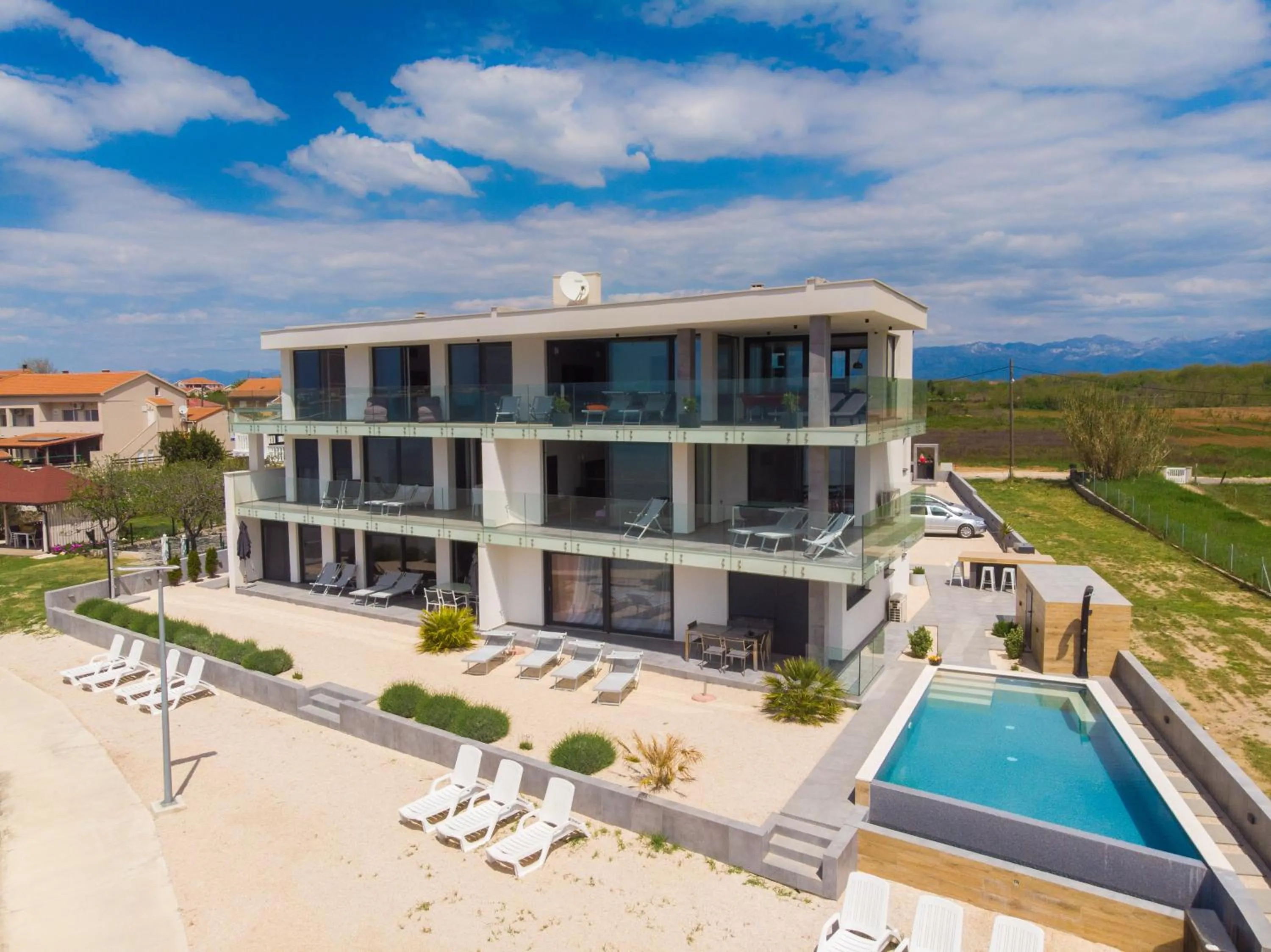 Jimmys Beach Privlaka direkt am Meer und beheiztem Pool