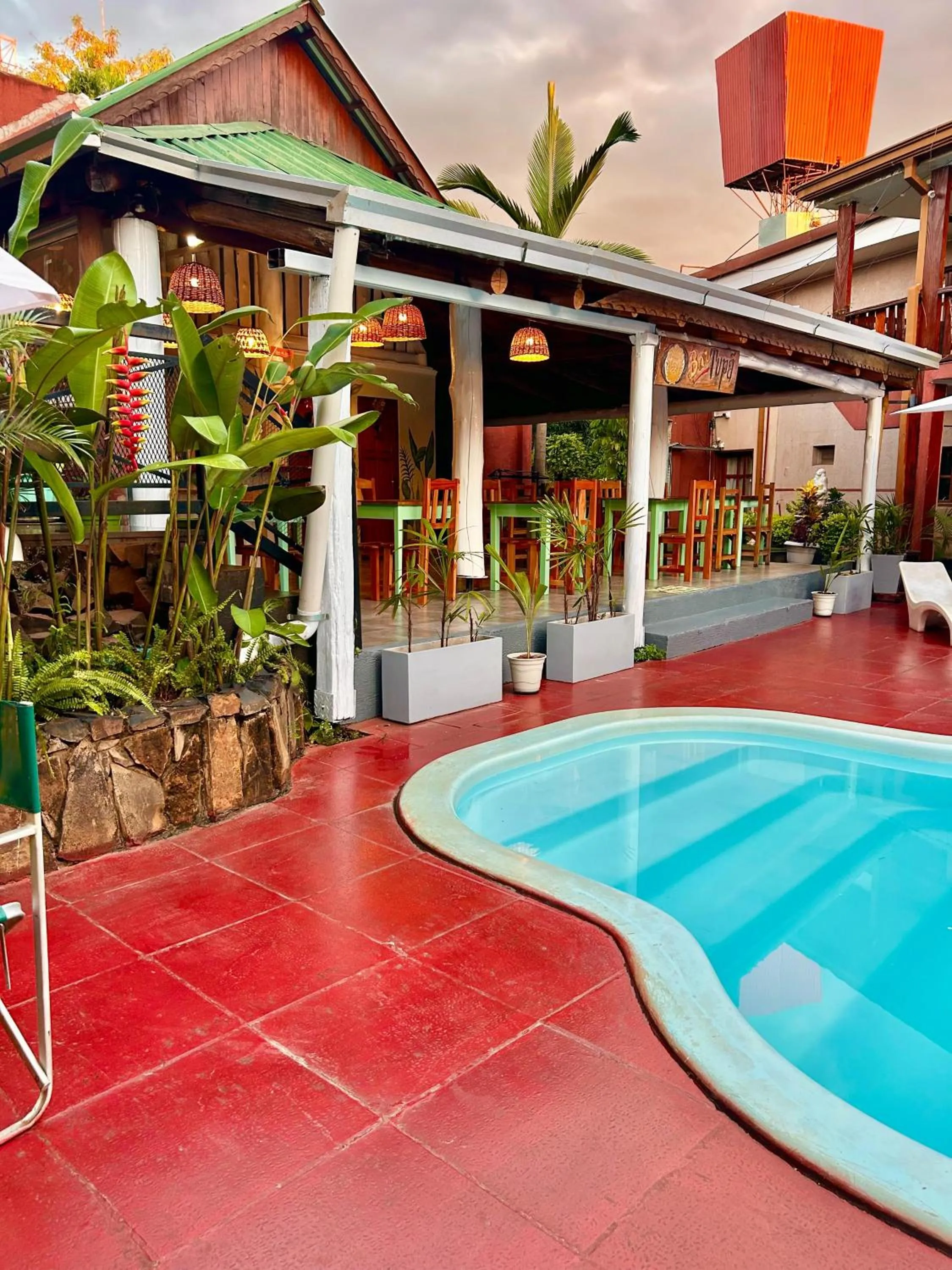 Swimming pool in Tupa Hotel Iguazu