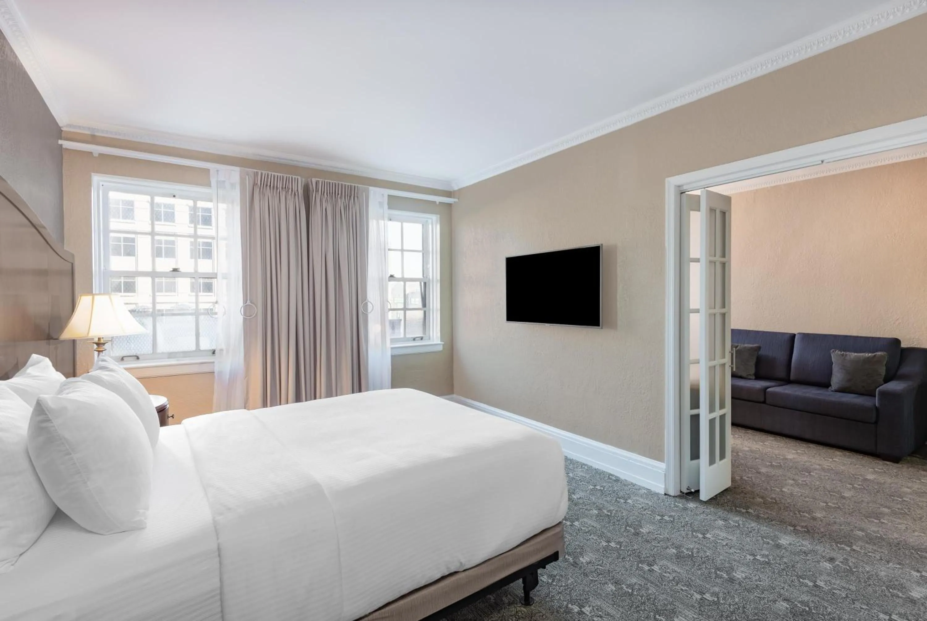 Photo of the whole room, Bed in The Americus Hotel, Unscripted by Hyatt