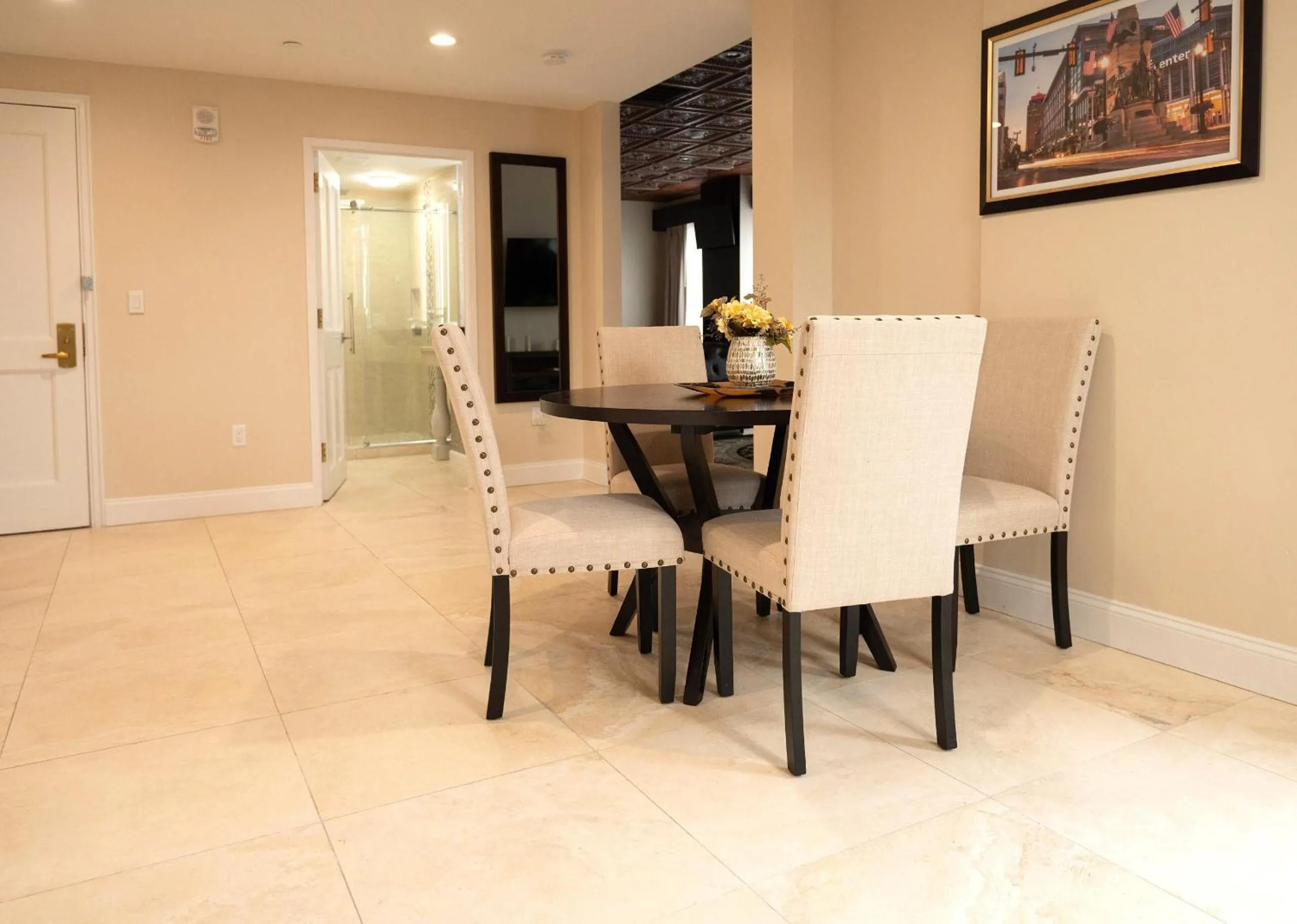 Dining area in The Americus Hotel, Trademark Collection by Wyndham