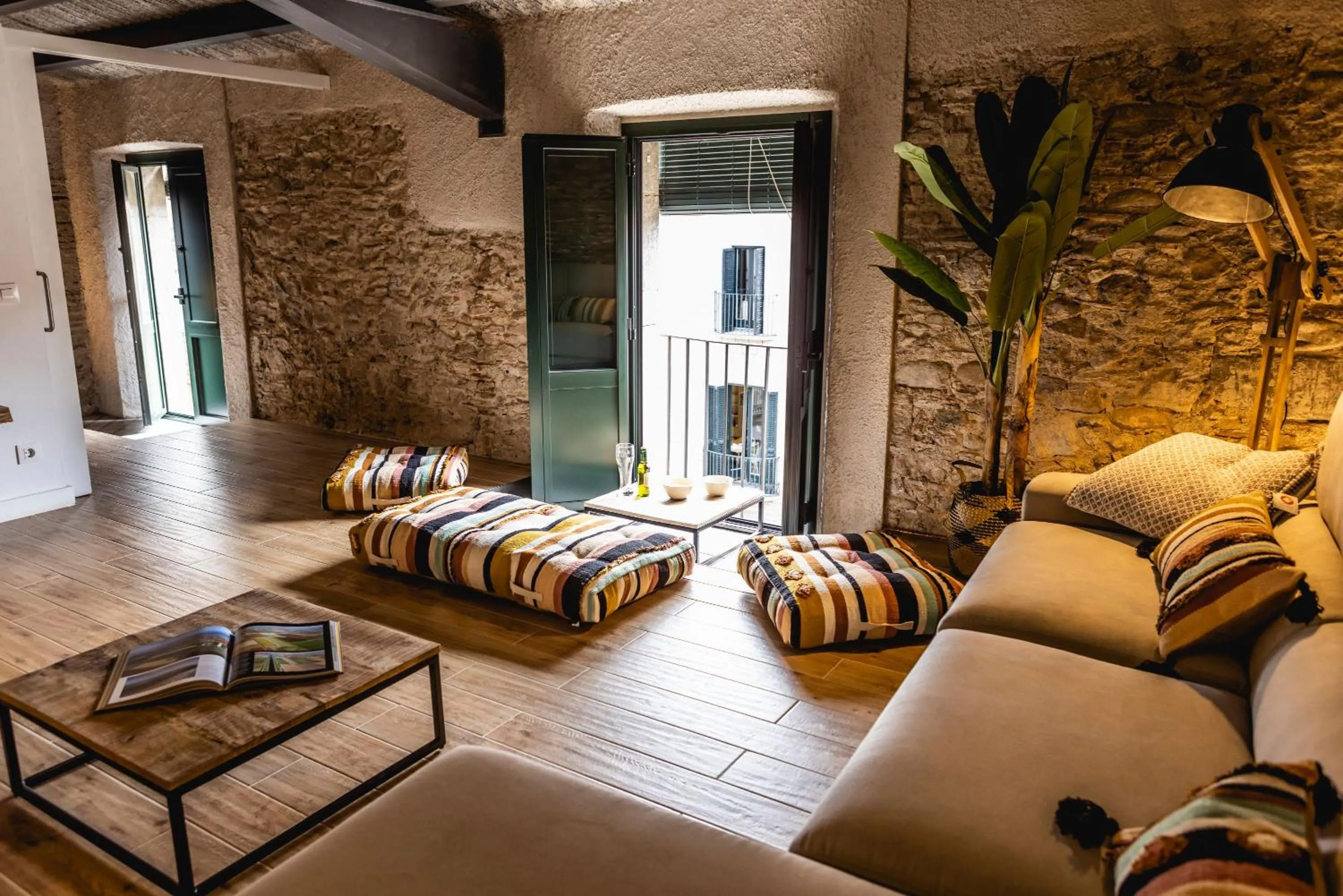 Living room, Bed in Bravissimo Plaça del Vi, Design Penthouse