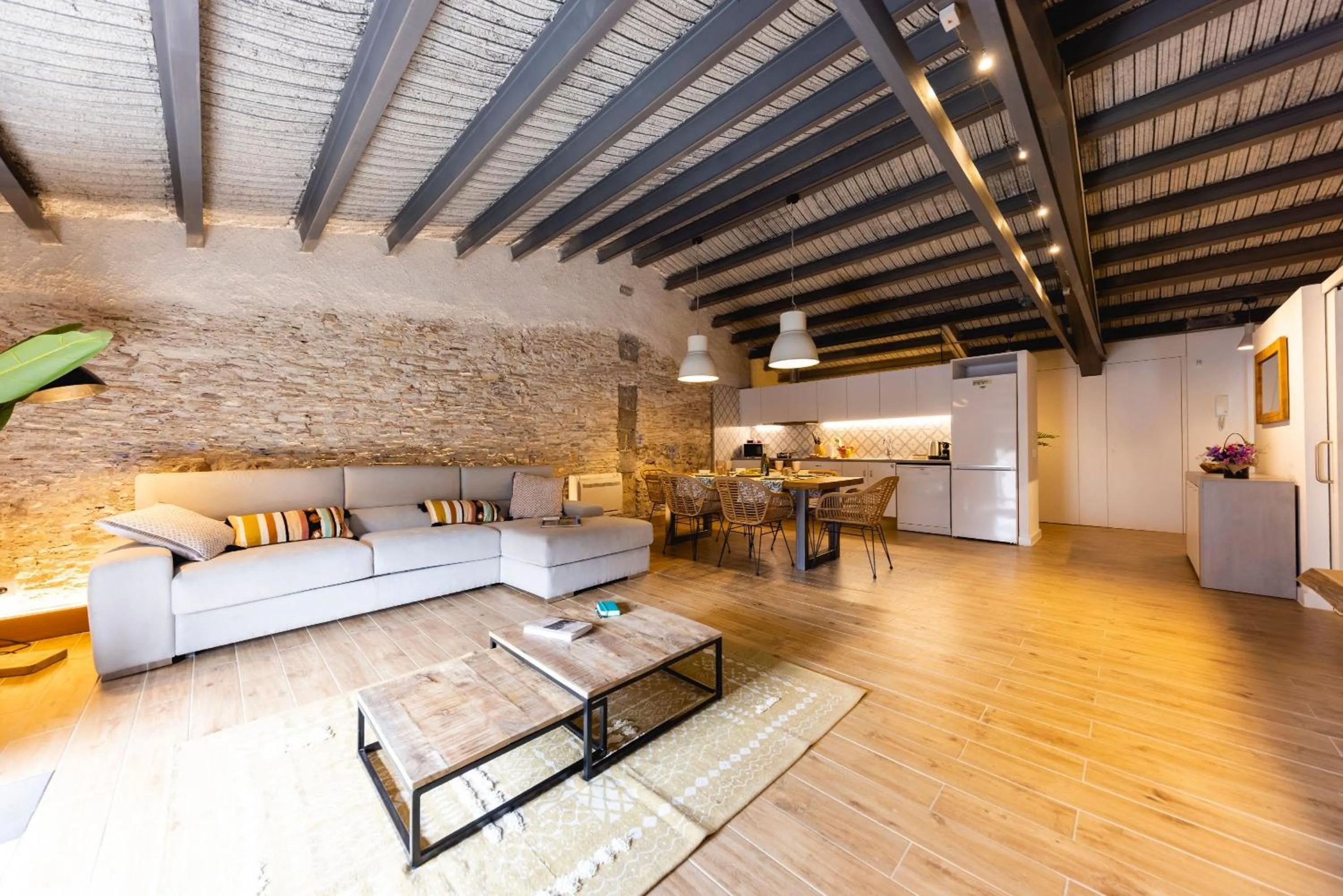 Living room in Bravissimo Plaça del Vi, Design Penthouse