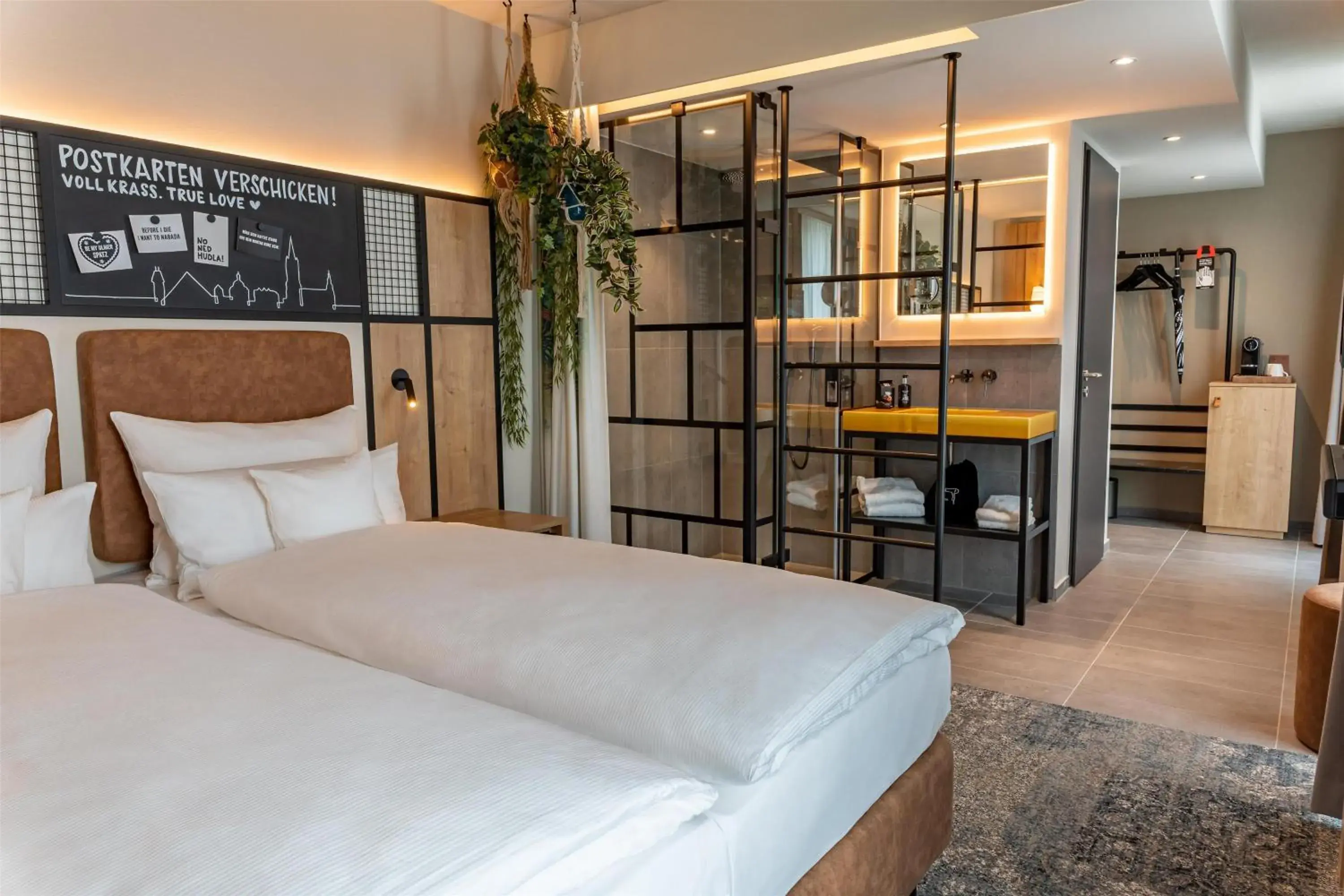 Photo of the whole room, Bed in Me and All Hotel ulm, by Hyatt Photo of the whole room, Bed in Me and All Hotel ulm, by Hyatt