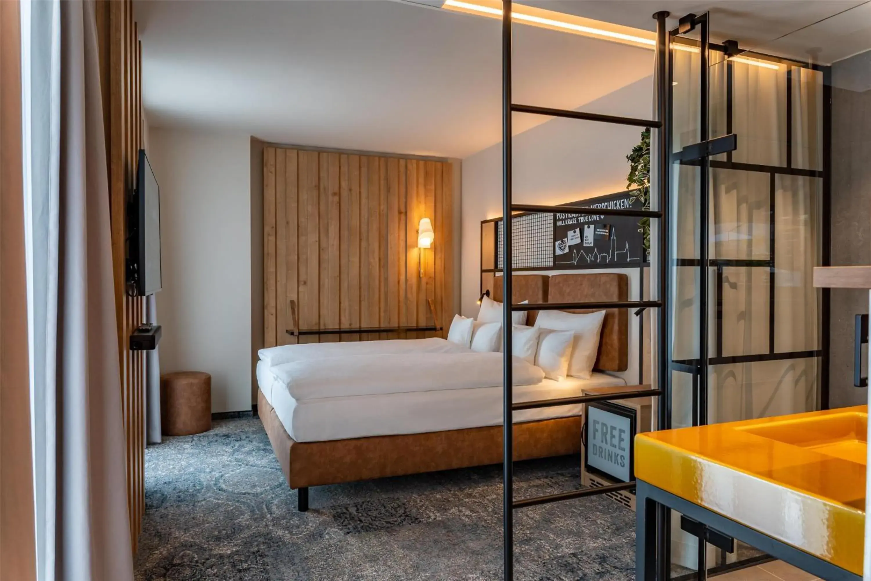 Bedroom, Bed in Me and All Hotel ulm, by Hyatt Bedroom, Bed in Me and All Hotel ulm, by Hyatt