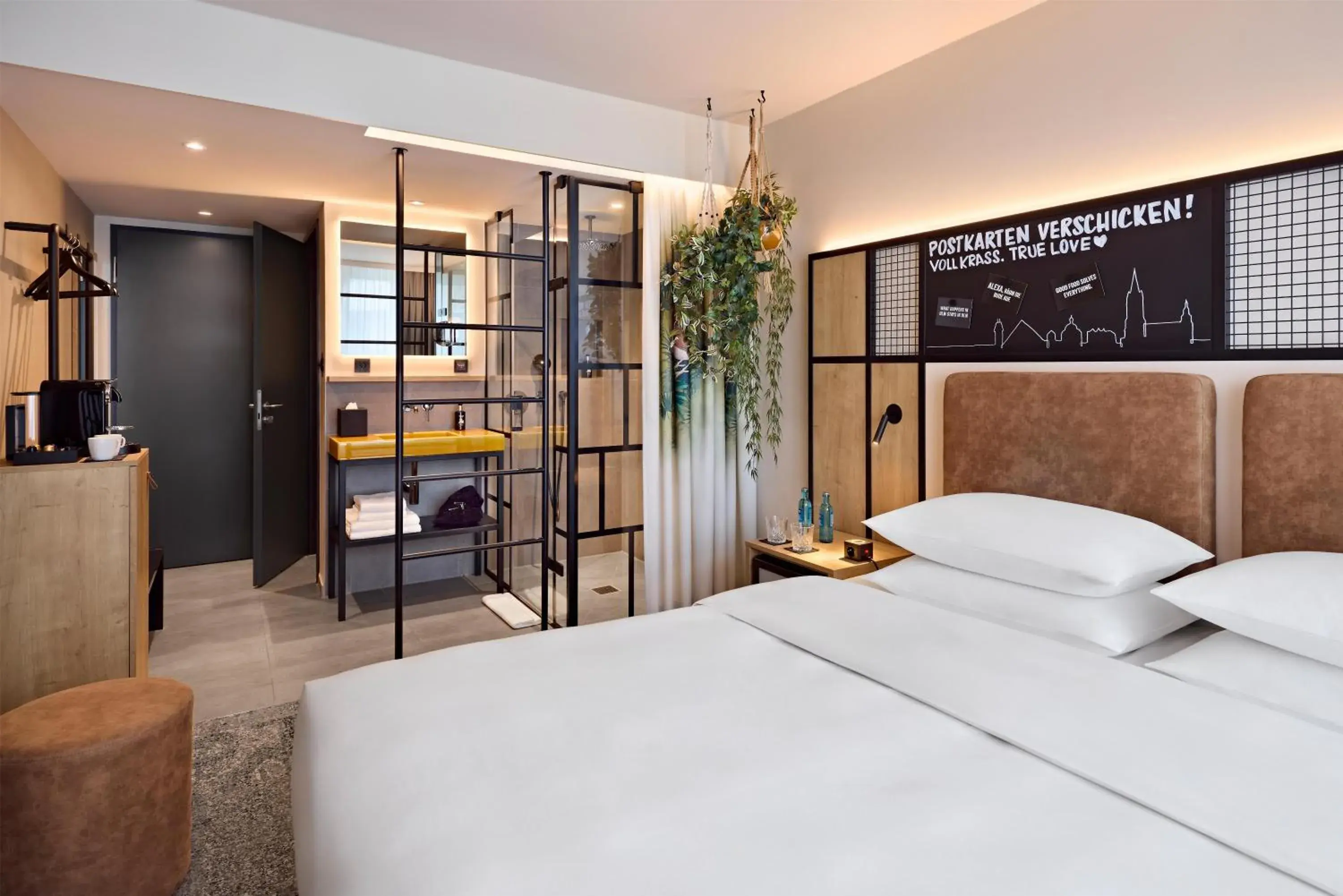 Bedroom, Bed in Me and All Hotel ulm, by Hyatt Bedroom, Bed in Me and All Hotel ulm, by Hyatt
