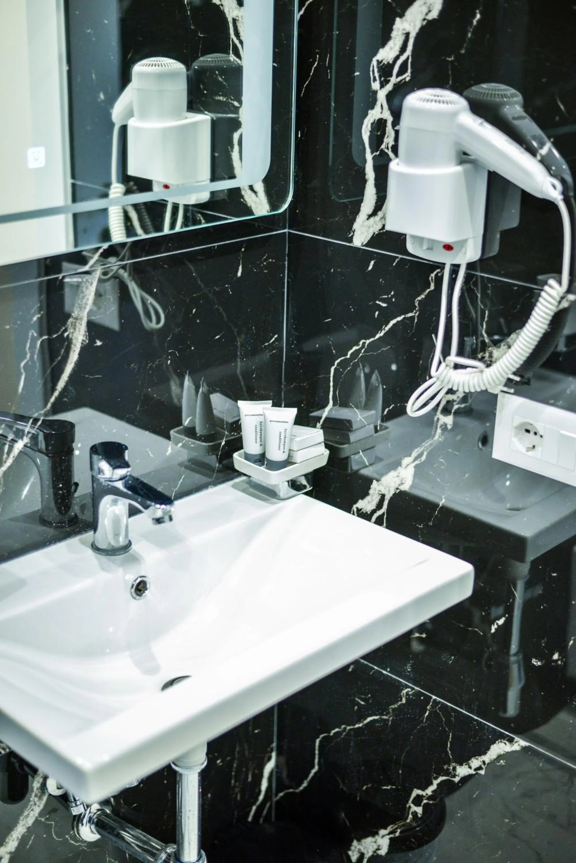 Bathroom in Hotel Capital Inn Tirana