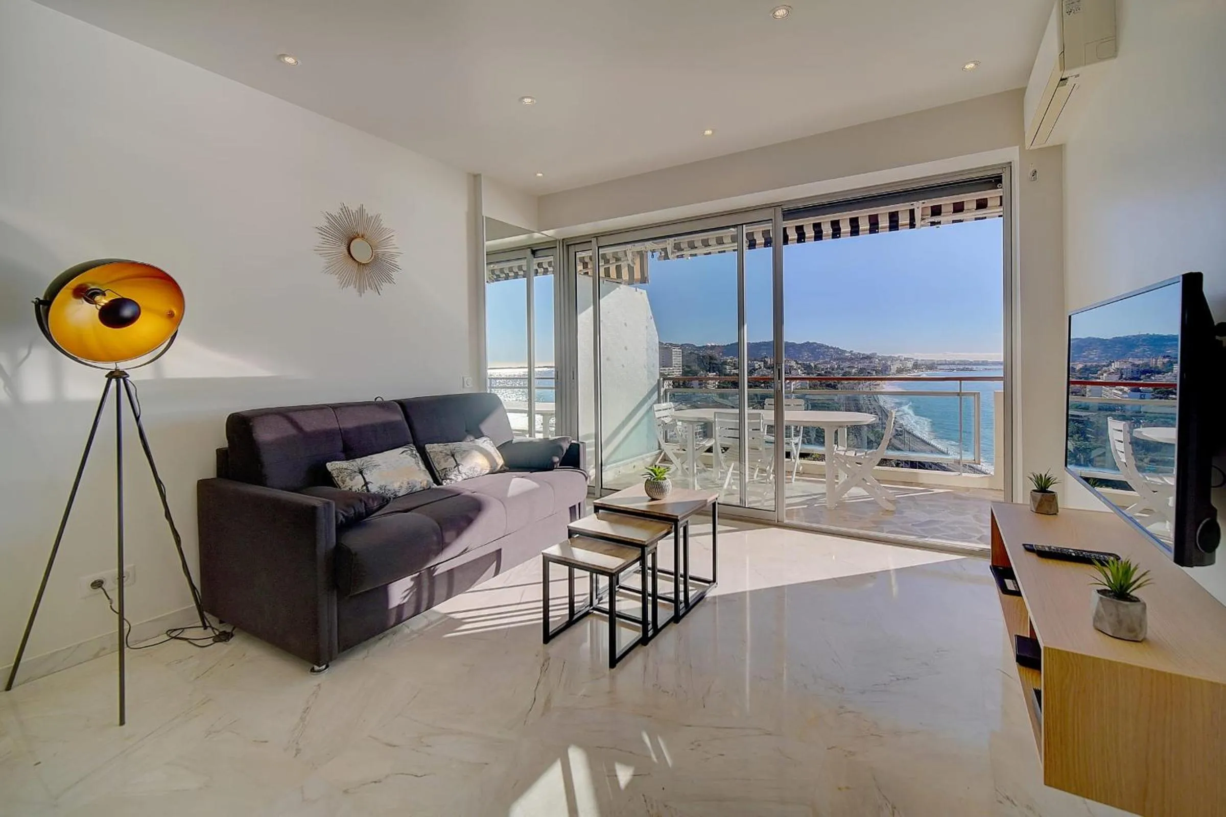 Living room in IMMOGROOM- Incredible View -4- Big Terrace - AC - Parking