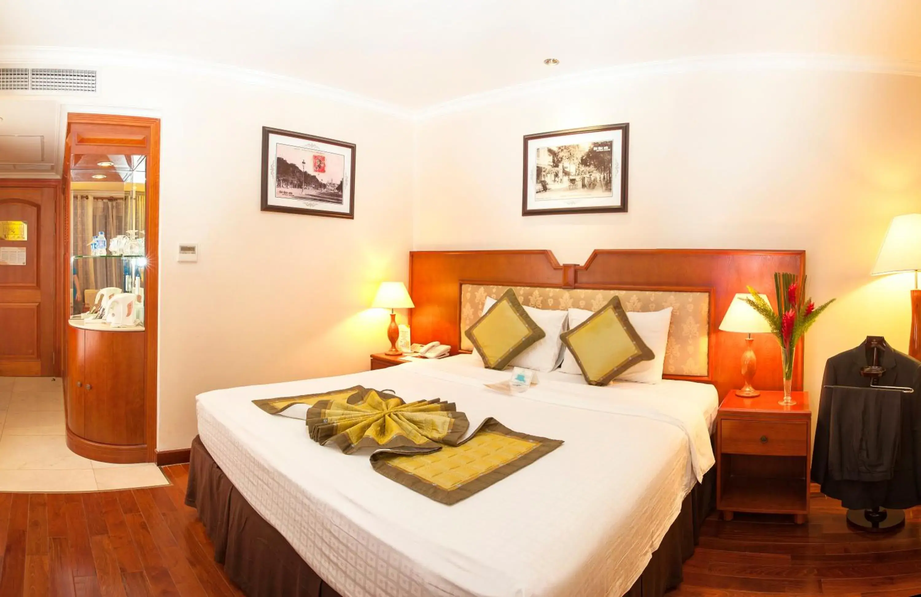 Deluxe New Wing - single occupancy in First Hotel Deluxe New Wing - single occupancy in First Hotel