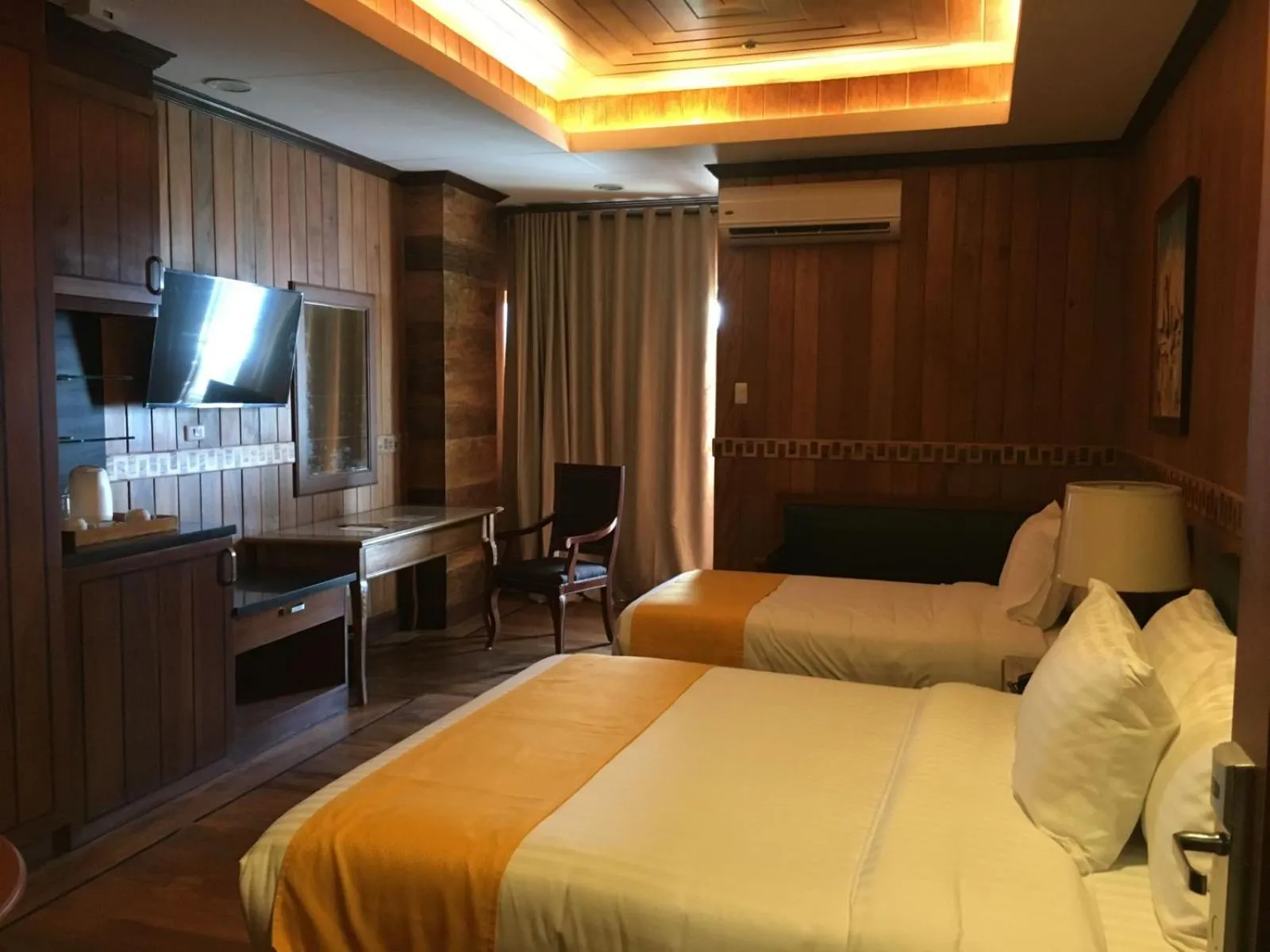 Bed in Alta D' Tagaytay Hotel