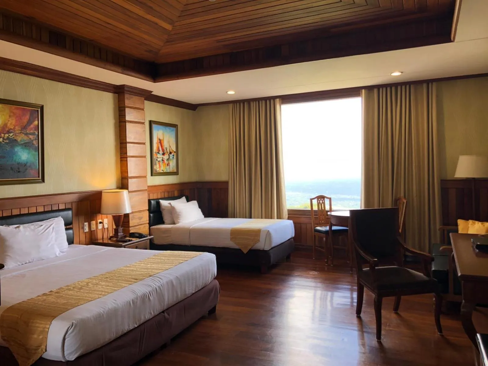 Bed in Alta D' Tagaytay Hotel