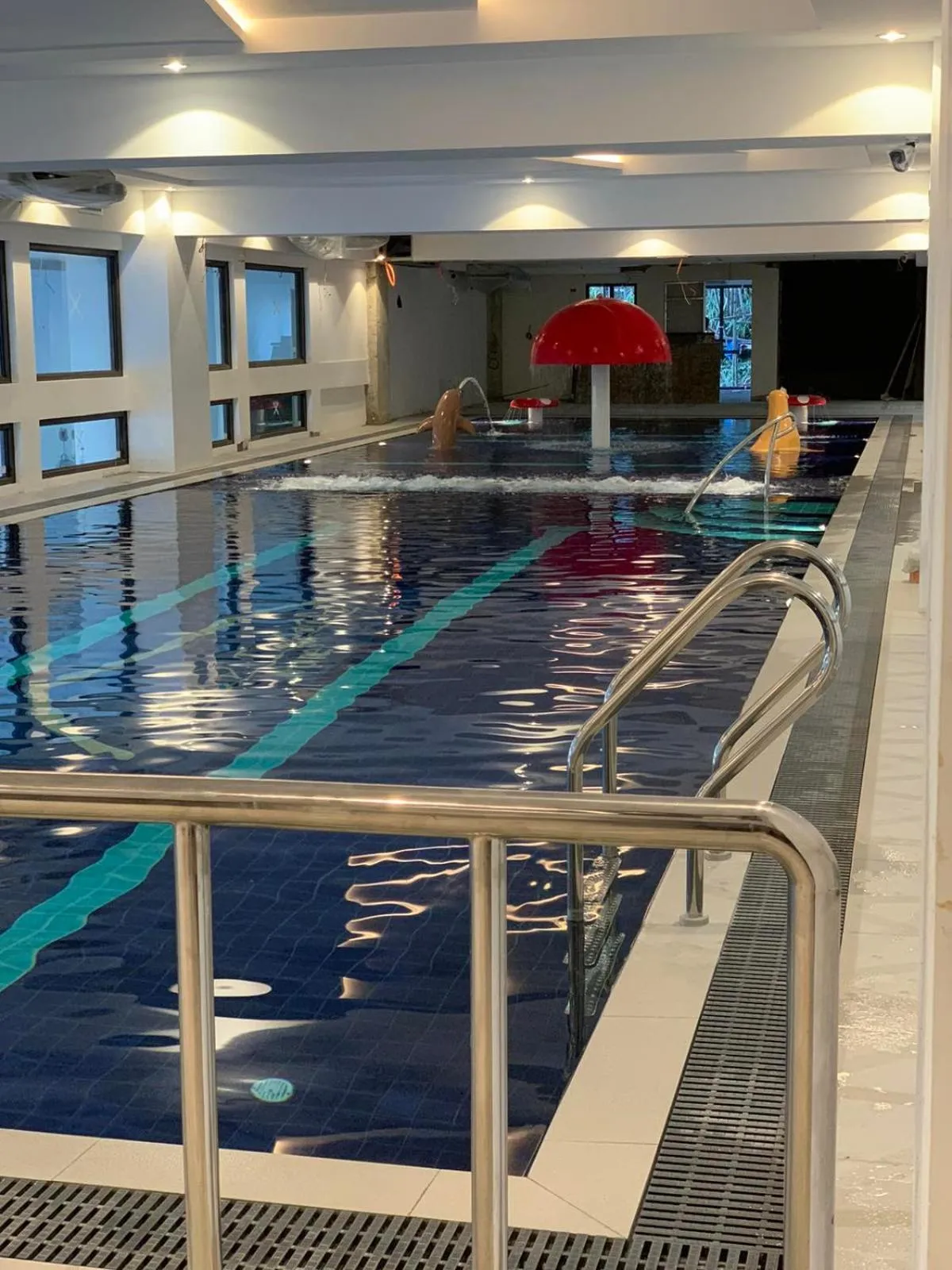 Swimming pool in Alta D' Tagaytay Hotel