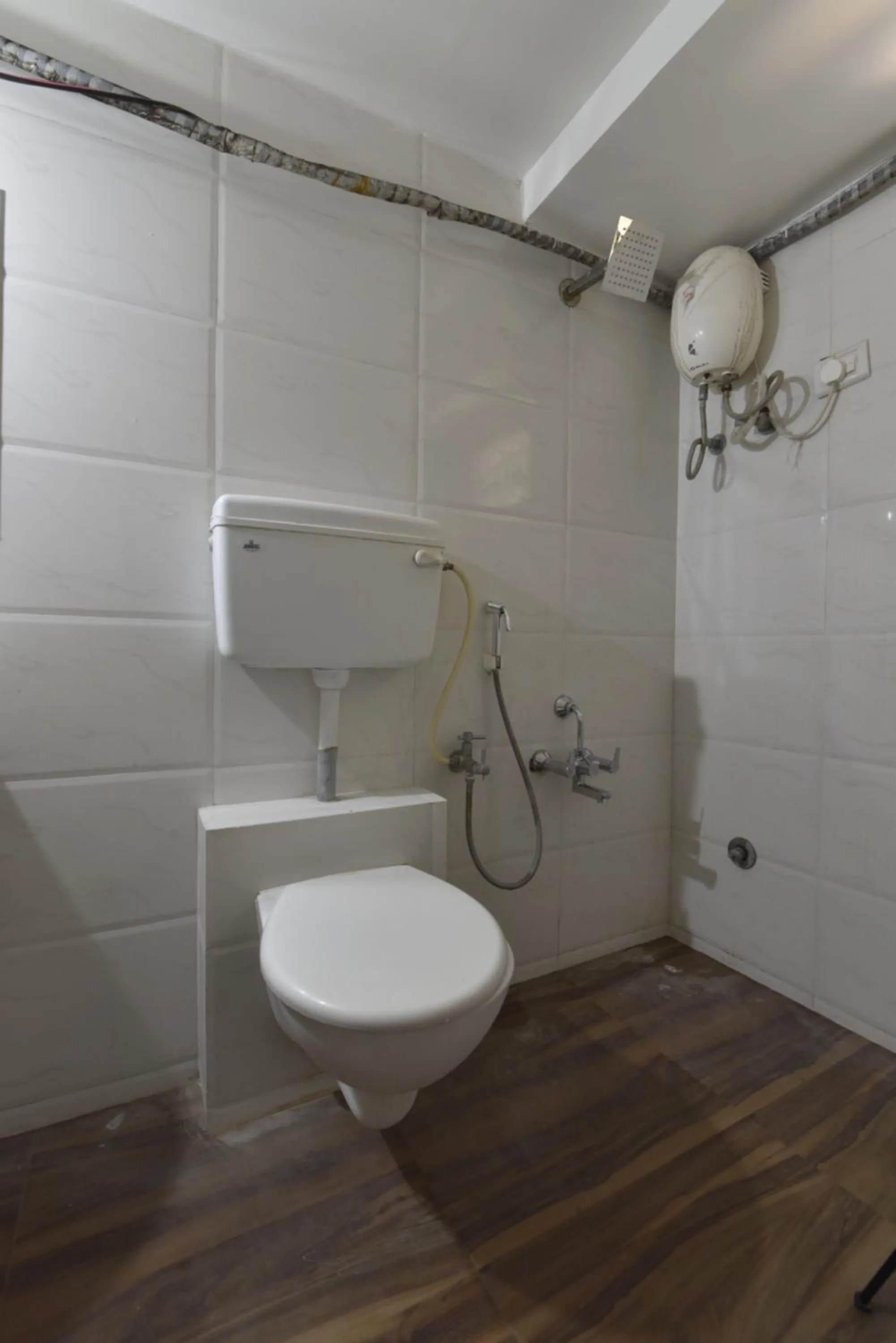 Toilet in HOTEL GOLD LEAF