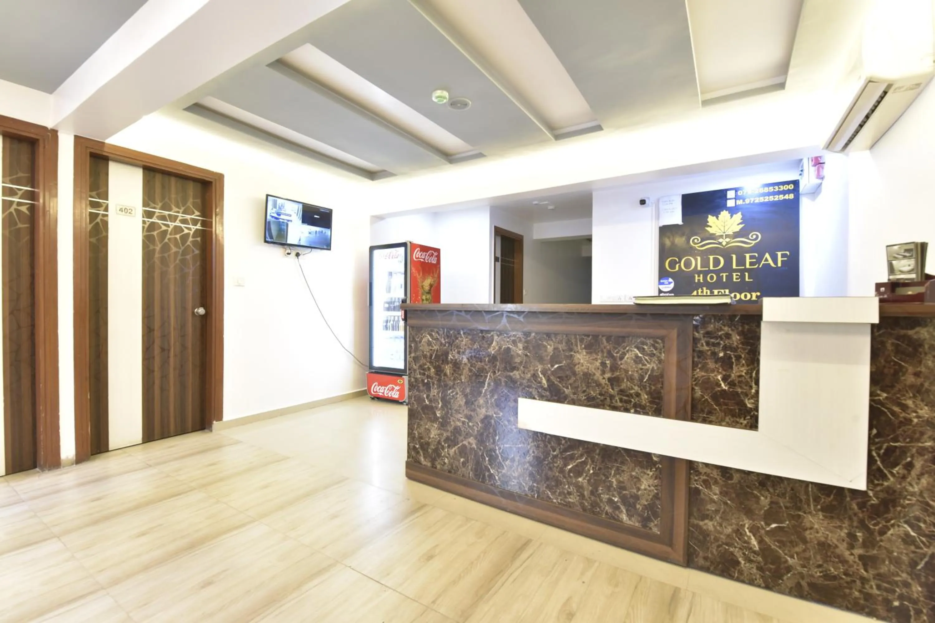 Lobby or reception in HOTEL GOLD LEAF