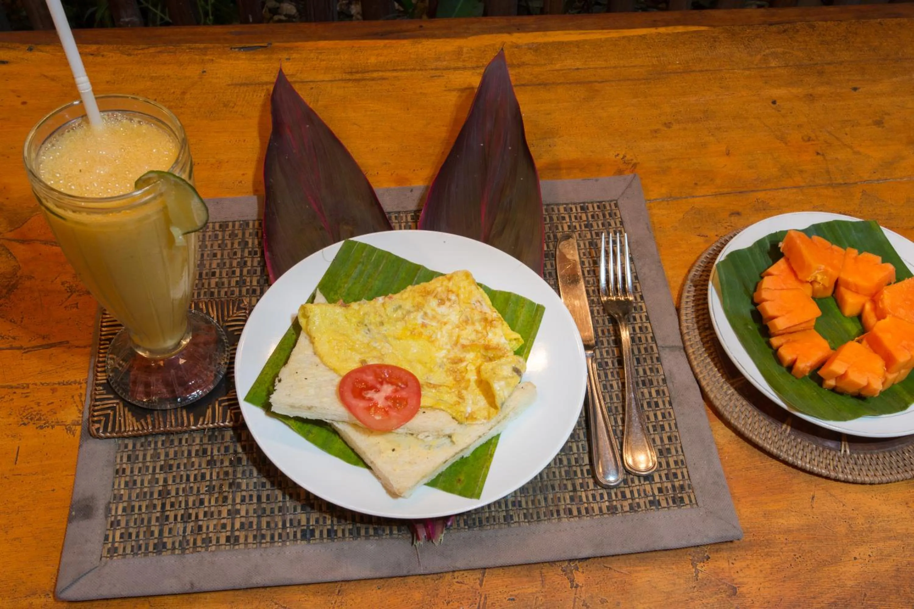 Restaurant/places to eat in Alam Selumbung Garden