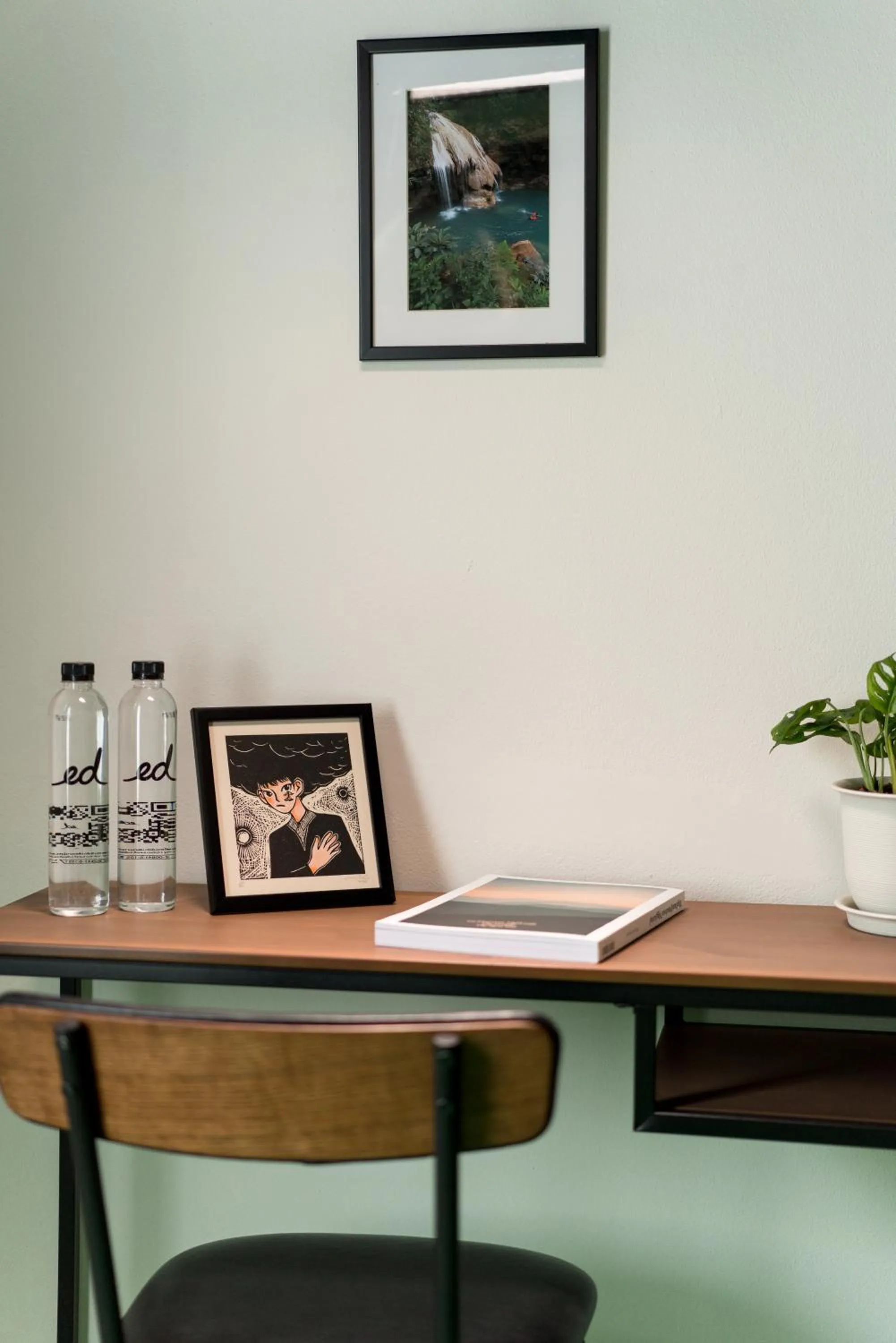 Business facilities in Ed Hostel