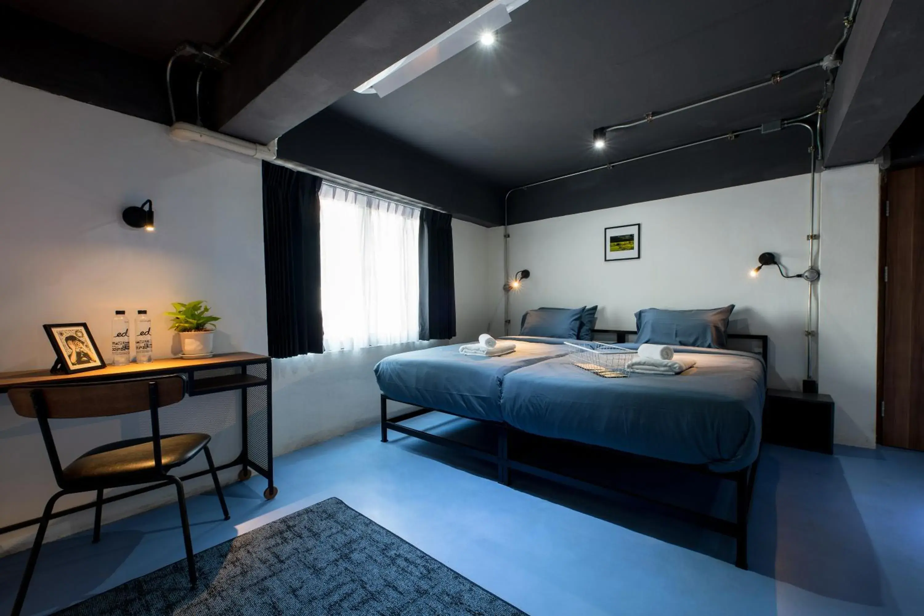 Twin Room with Shared Bathroom in Ed Hostel Twin Room with Shared Bathroom in Ed Hostel