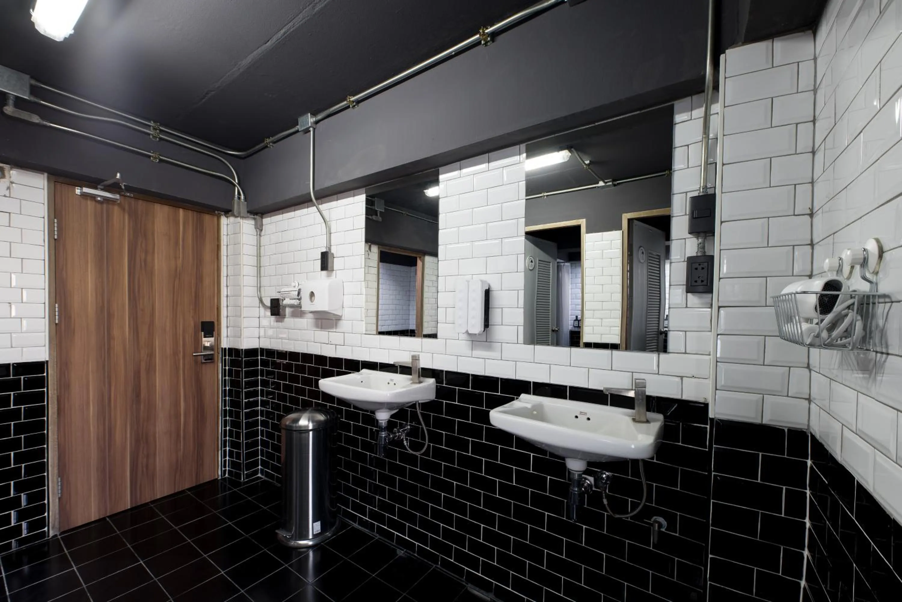 Bathroom in Ed Hostel