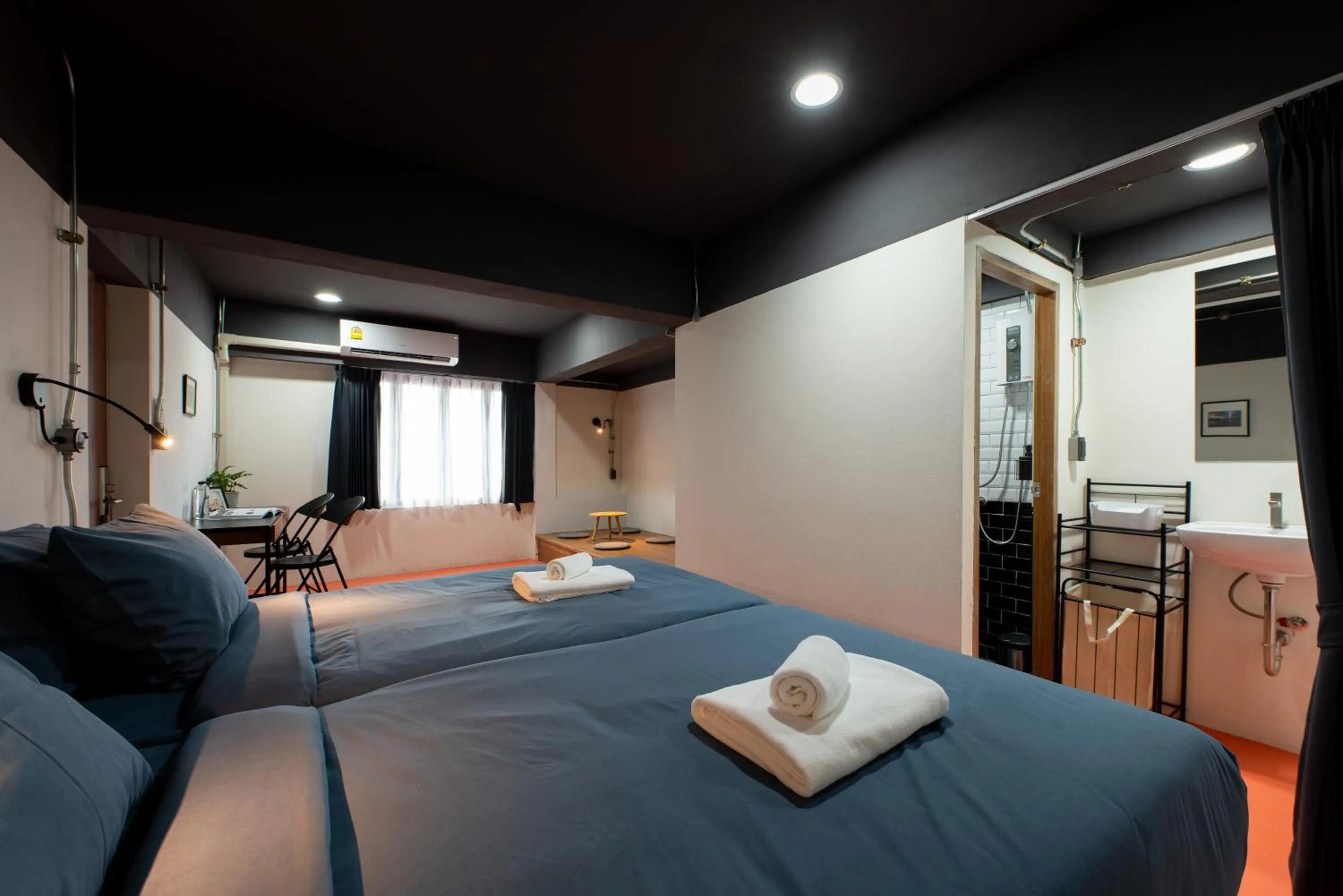 Photo of the whole room, Bed in Ed Hostel