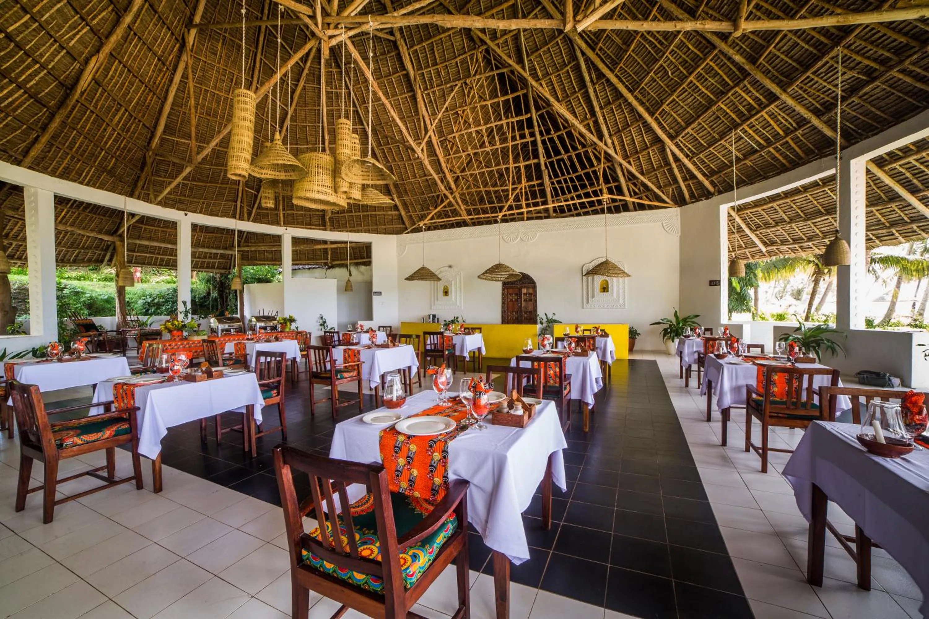 Restaurant/places to eat in Antonio Beach Tree House Hotel & Spa