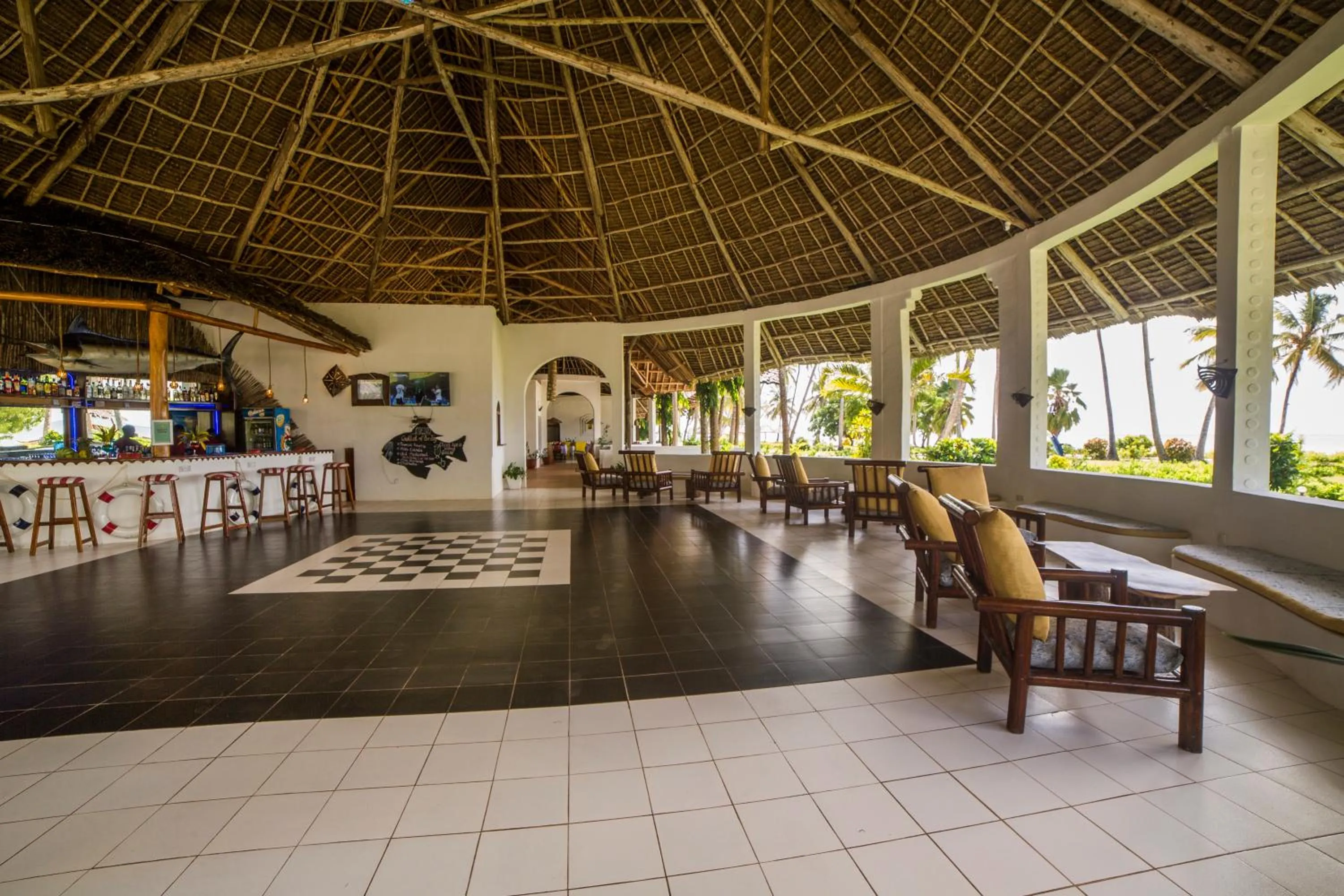 Restaurant/places to eat in Antonio Beach Tree House Hotel & Spa