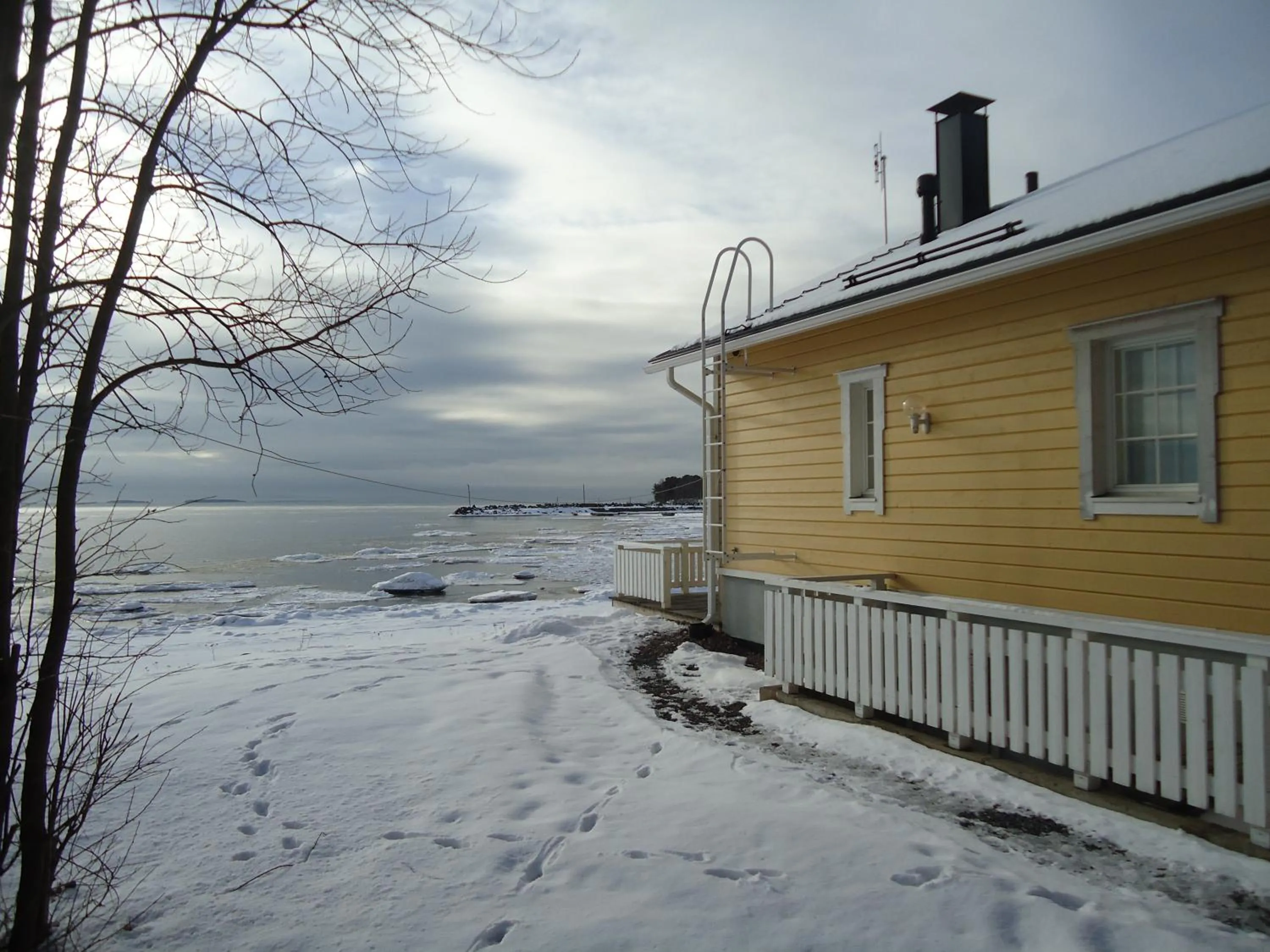 Property building in Yyterin Villa Pyrylä
