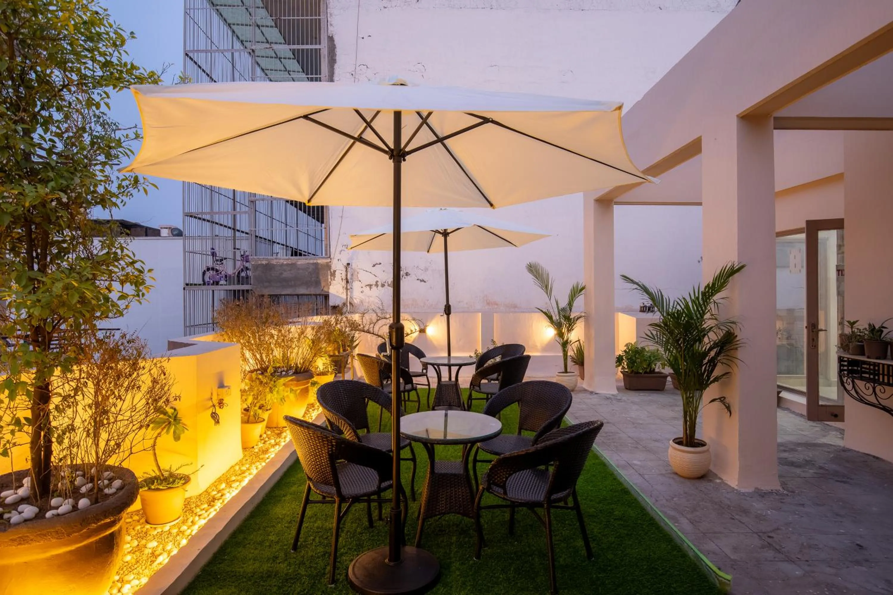 Day in BedChambers Serviced Apartments, Sector 40