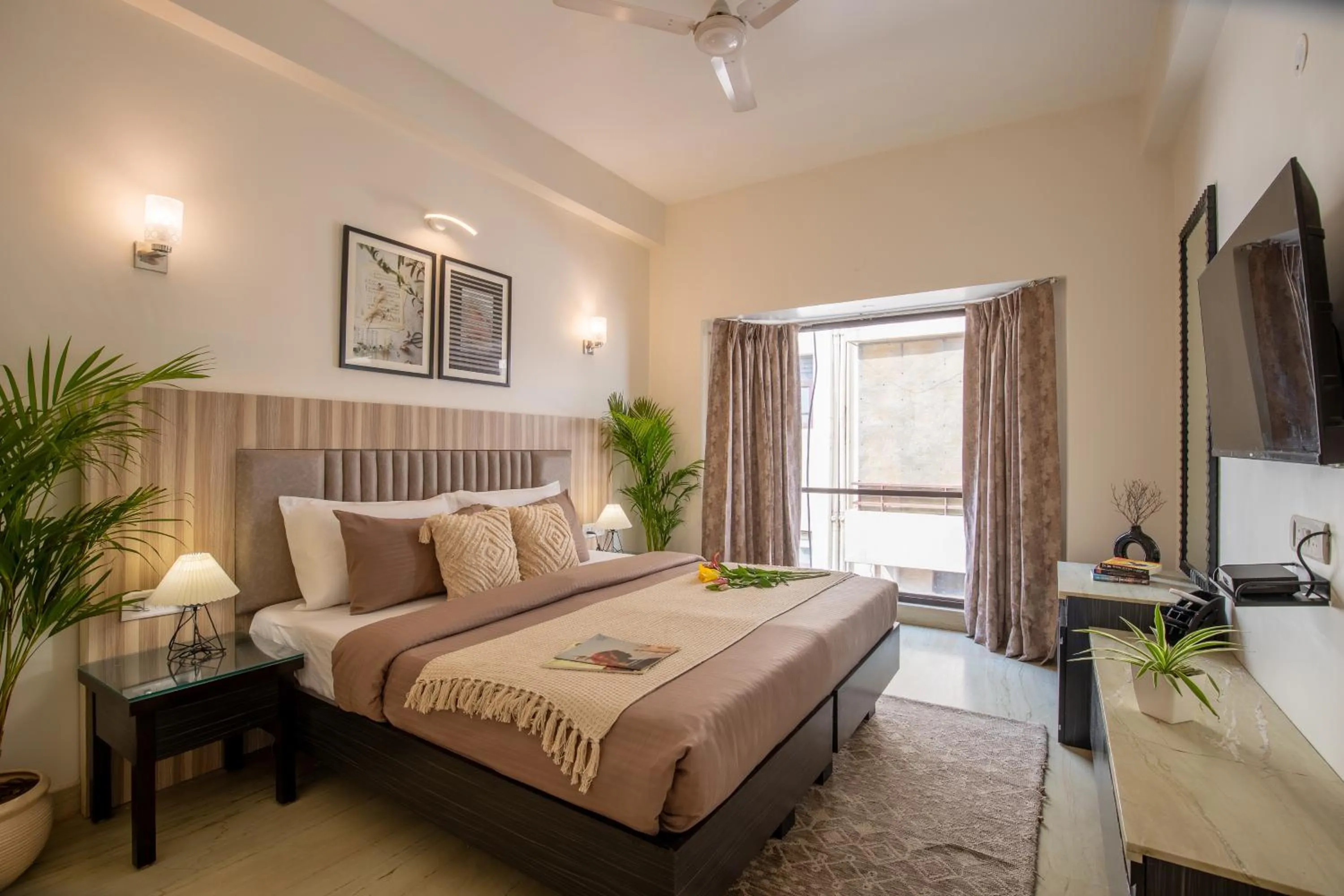 Bed in BedChambers Serviced Apartments, Sector 40