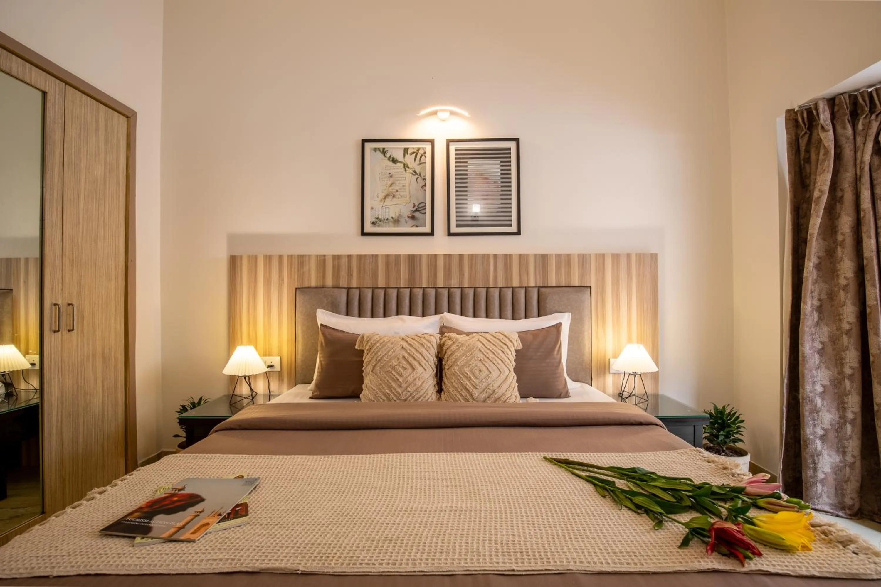 Bed in BedChambers Serviced Apartments, Sector 40