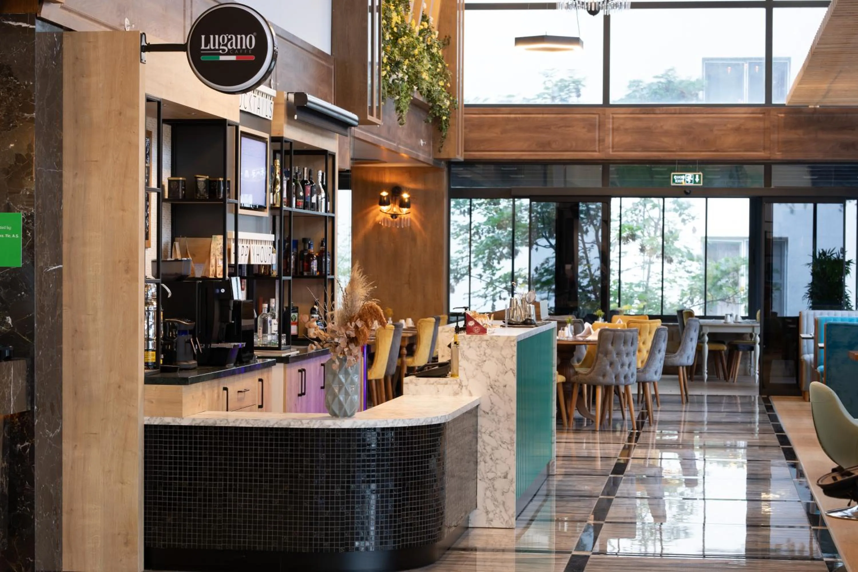 Lounge or bar in Holiday Inn - Trabzon-East by IHG