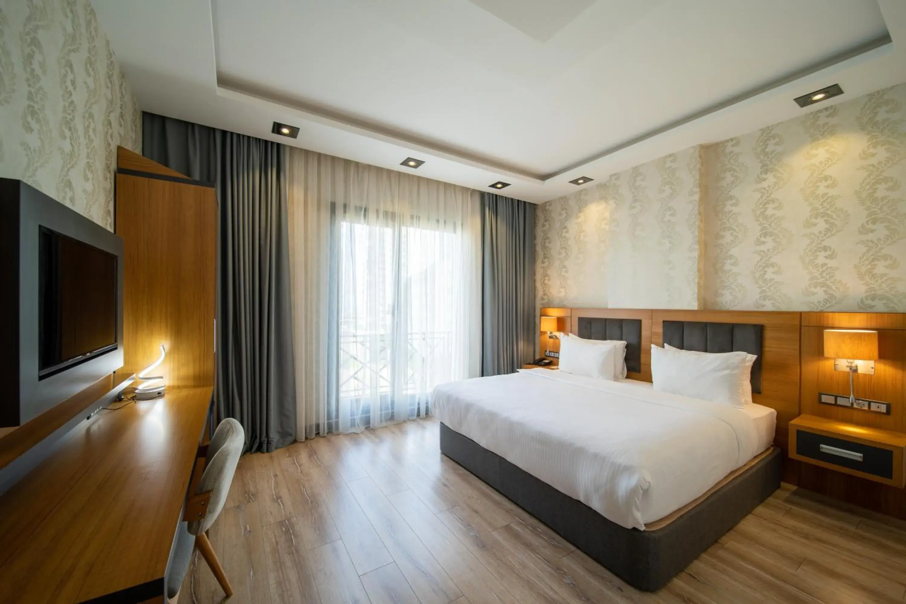 One-Bedroom King Suite - Non-Smoking in Holiday Inn - Trabzon-East by IHG One-Bedroom King Suite - Non-Smoking in Holiday Inn - Trabzon-East by IHG