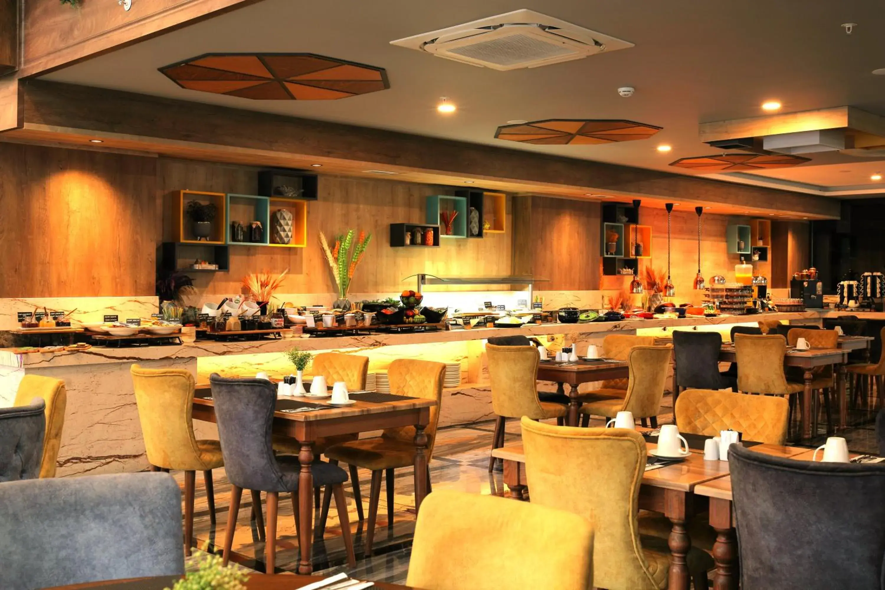 Restaurant/places to eat in Holiday Inn - Trabzon-East by IHG Restaurant/places to eat in Holiday Inn - Trabzon-East by IHG