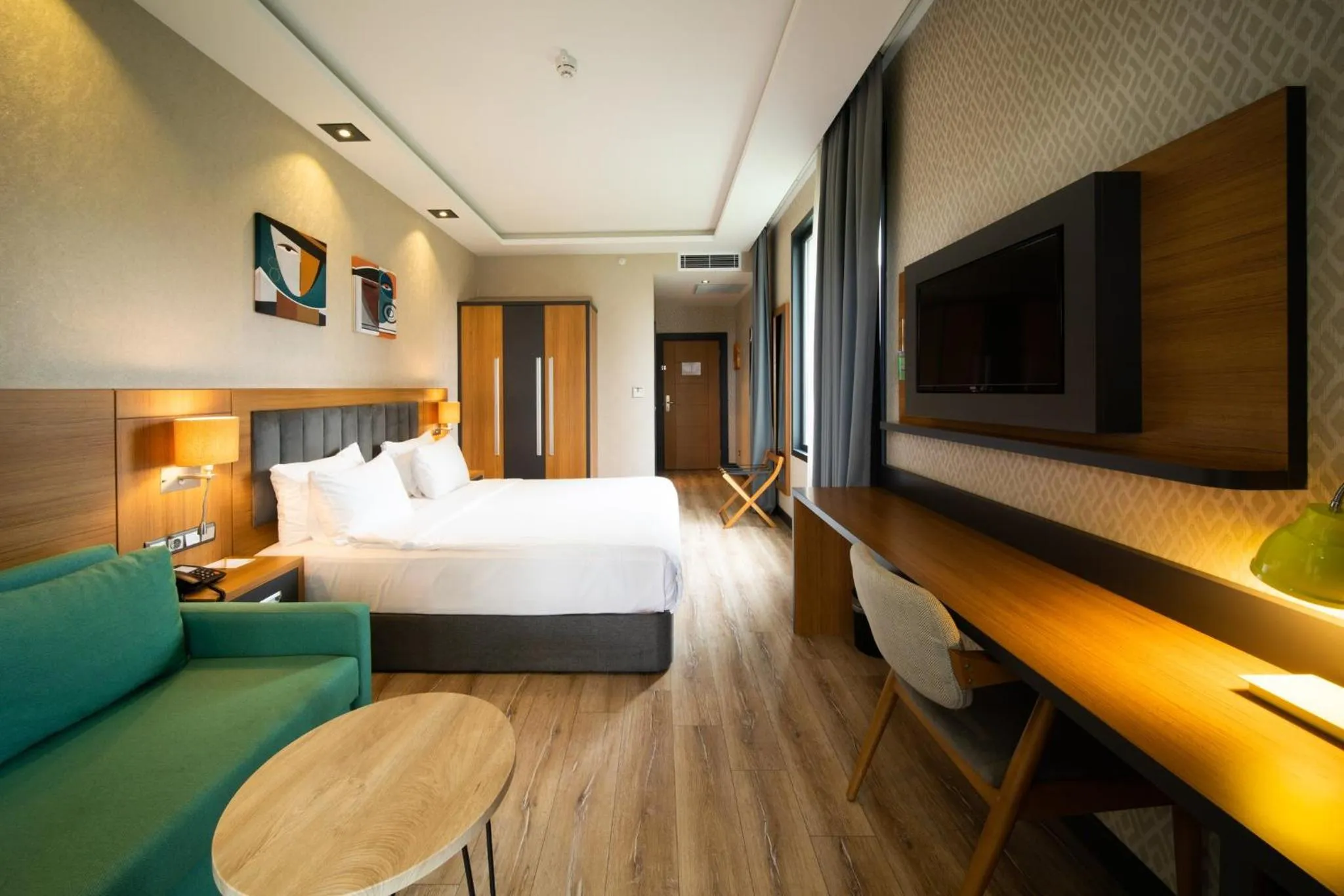 Photo of the whole room, Bed in Holiday Inn - Trabzon-East by IHG