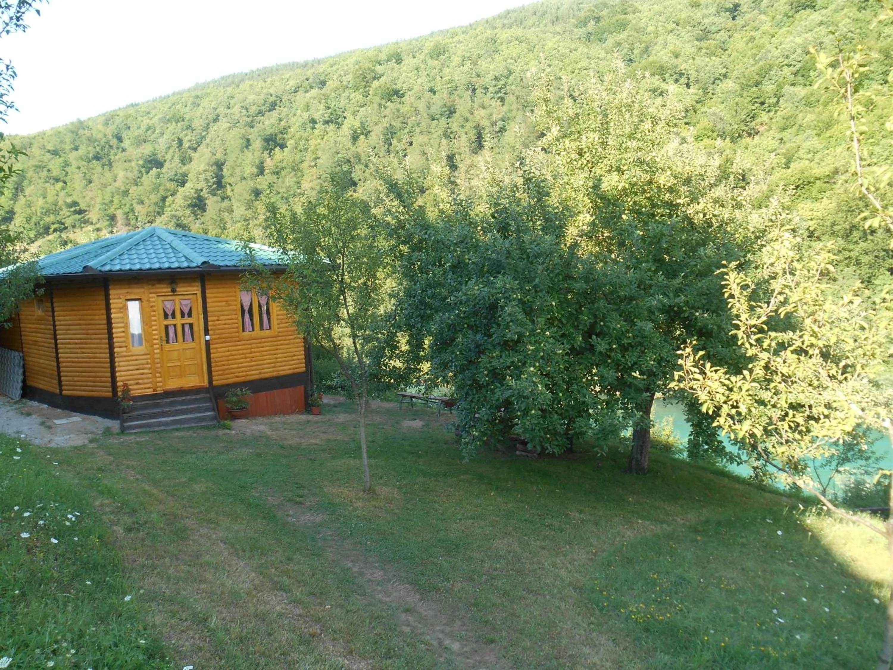 Bungalow with Garden View in Motel Bavaria