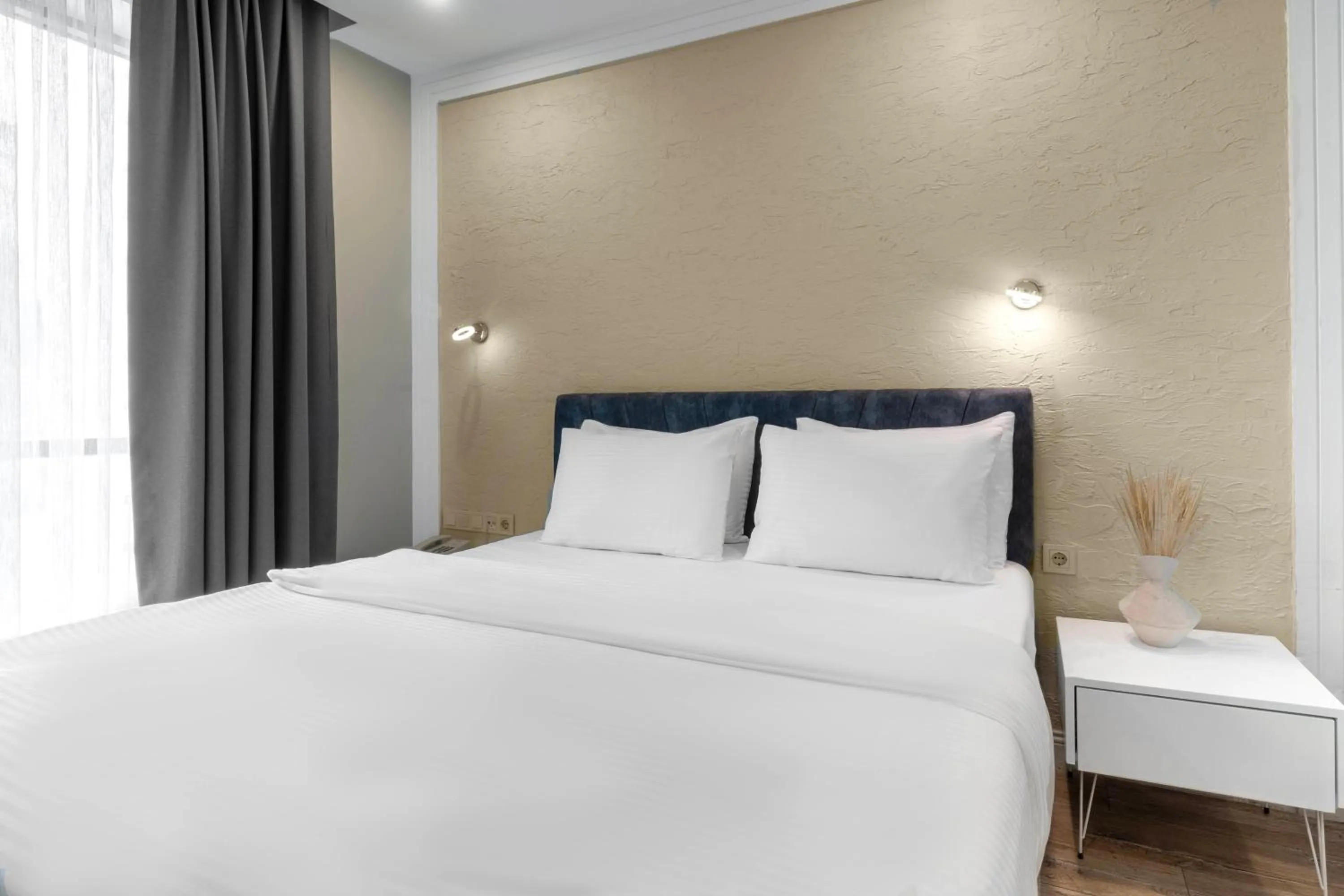 Bedroom, Bed in Actuel Life Hotels - Special Class