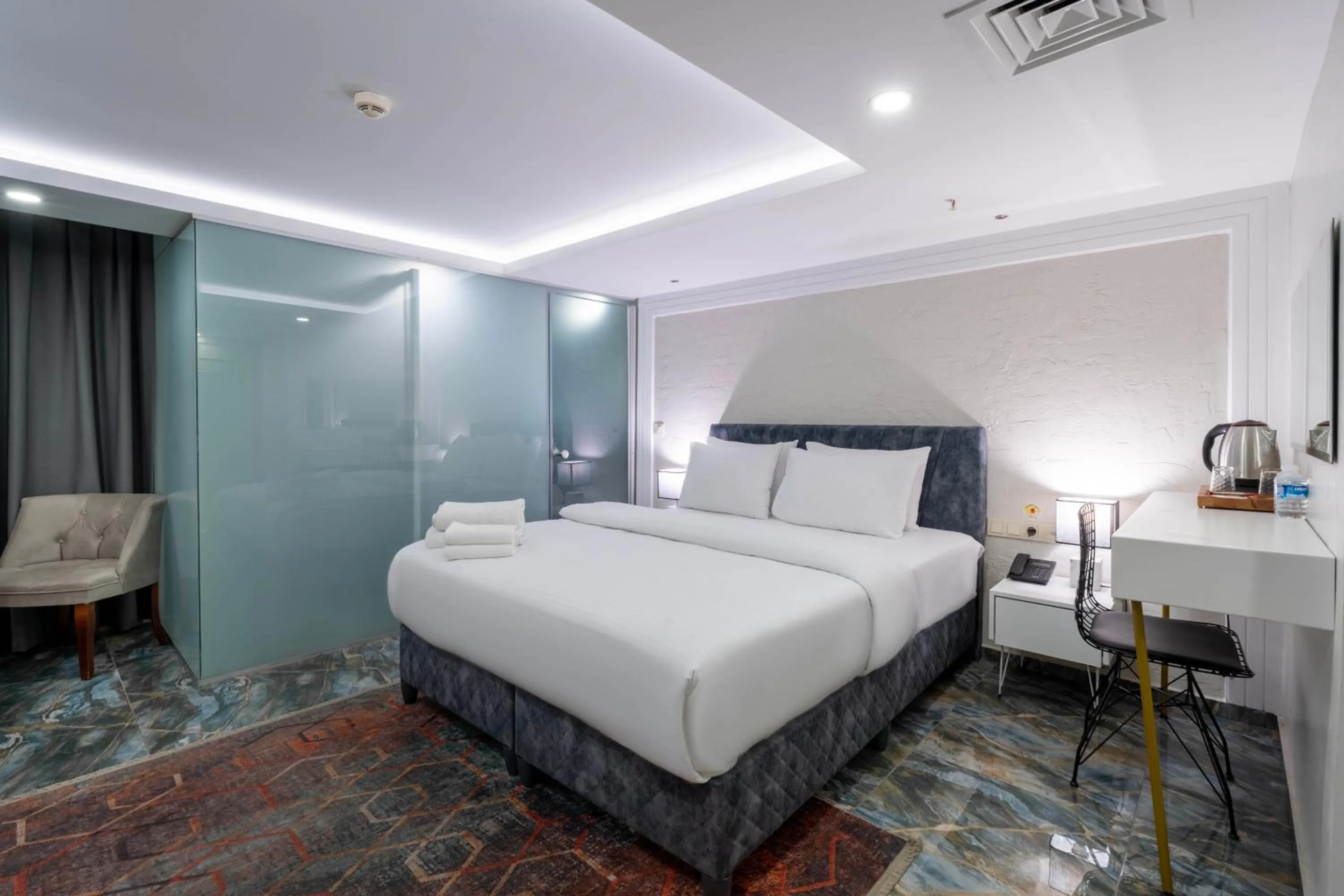 Bedroom, Bed in Actuel Life Hotels - Special Class