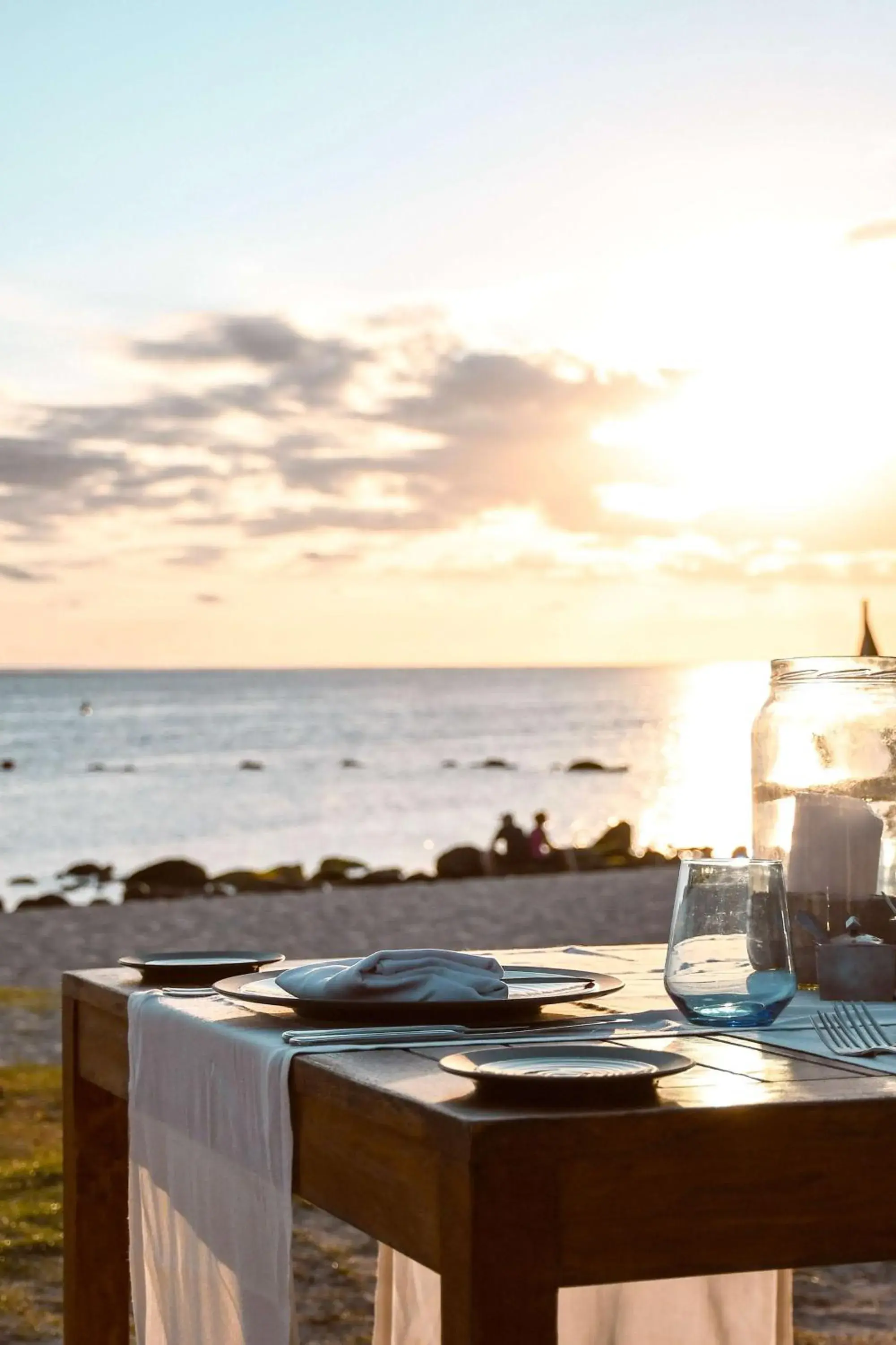 Restaurant/places to eat in Outrigger Mauritius Beach Resort Restaurant/places to eat in Outrigger Mauritius Beach Resort