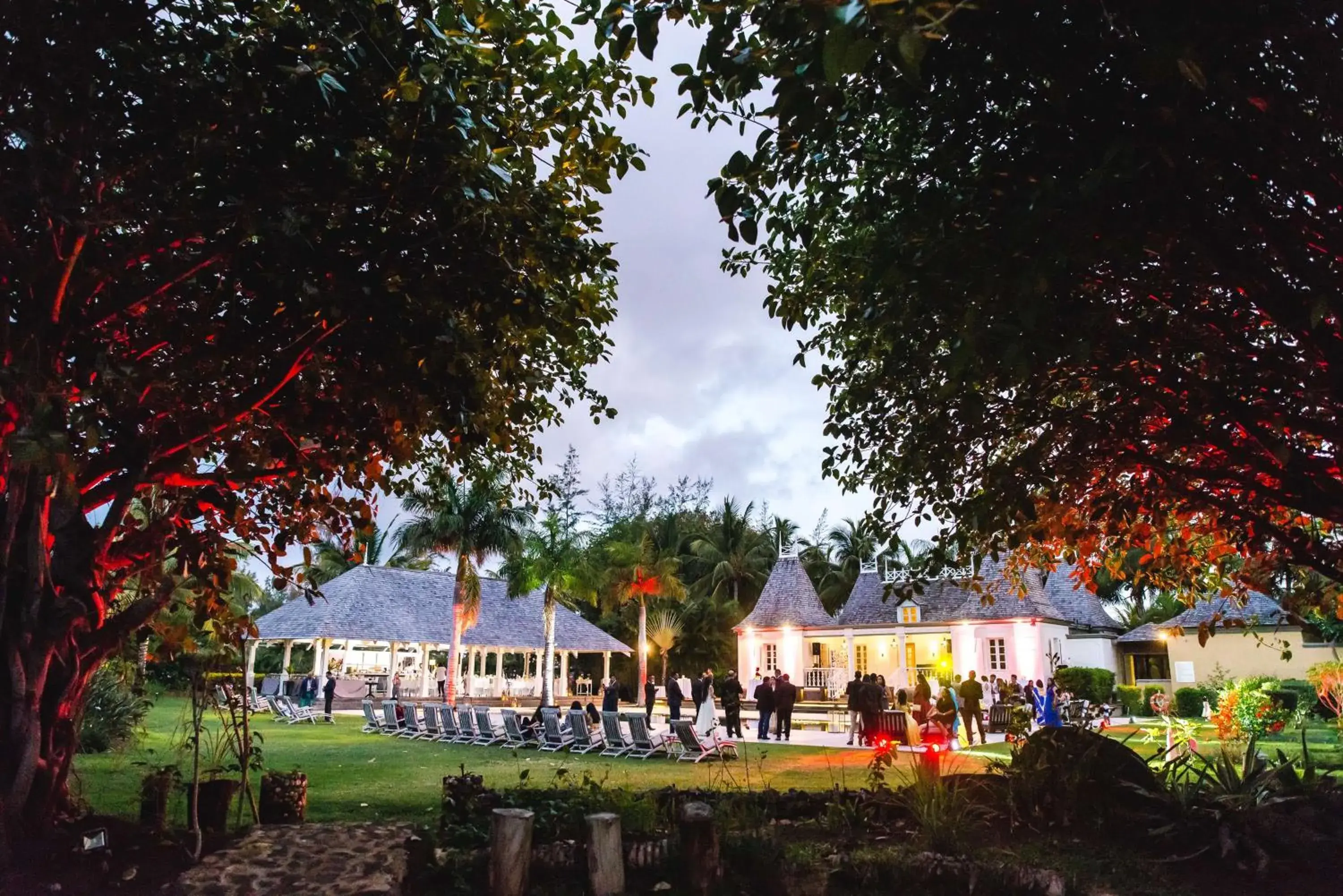 Restaurant/places to eat in Outrigger Mauritius Beach Resort Restaurant/places to eat in Outrigger Mauritius Beach Resort