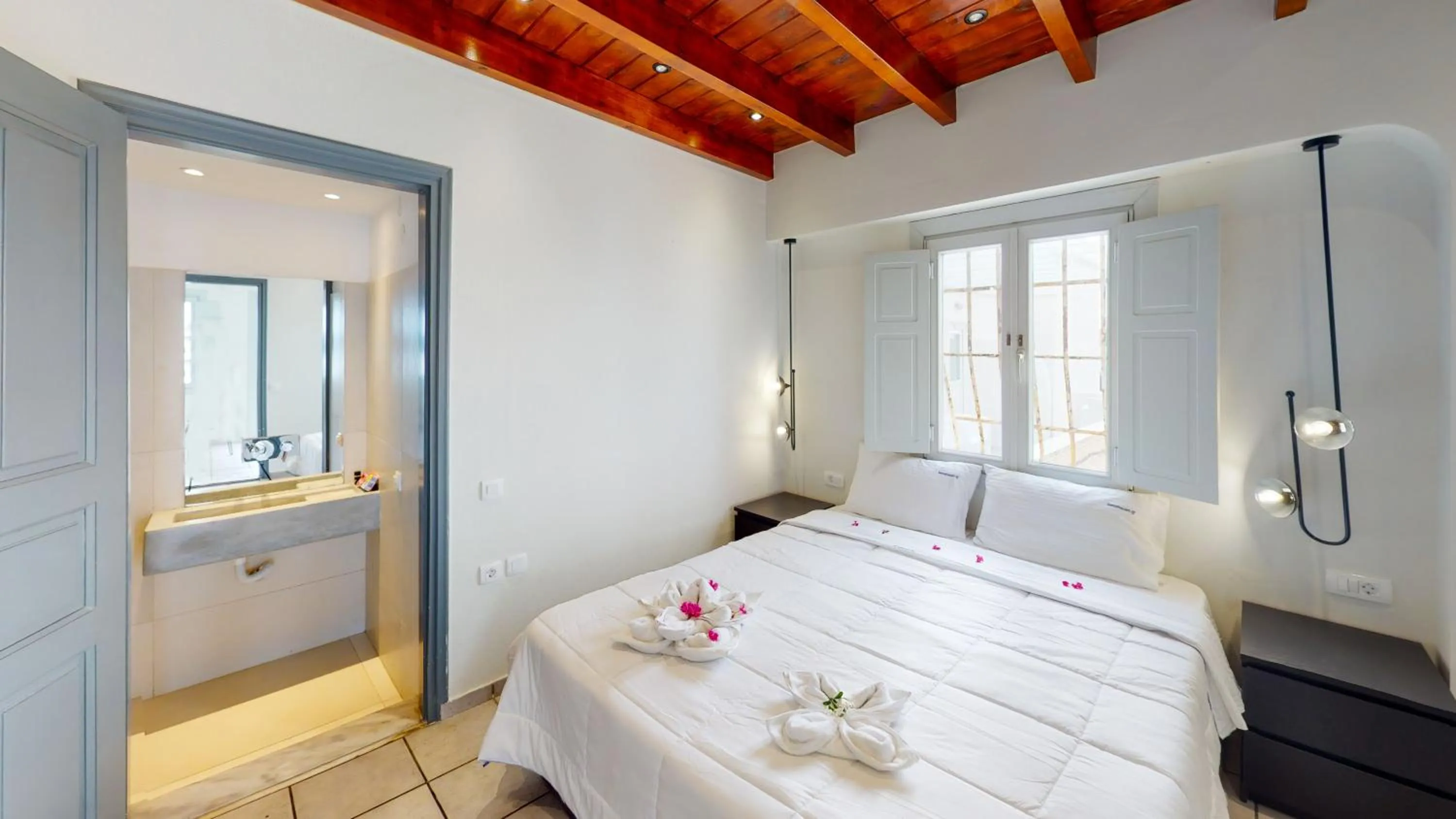 Bedroom in NEOKLASSIKO KOUKOULI