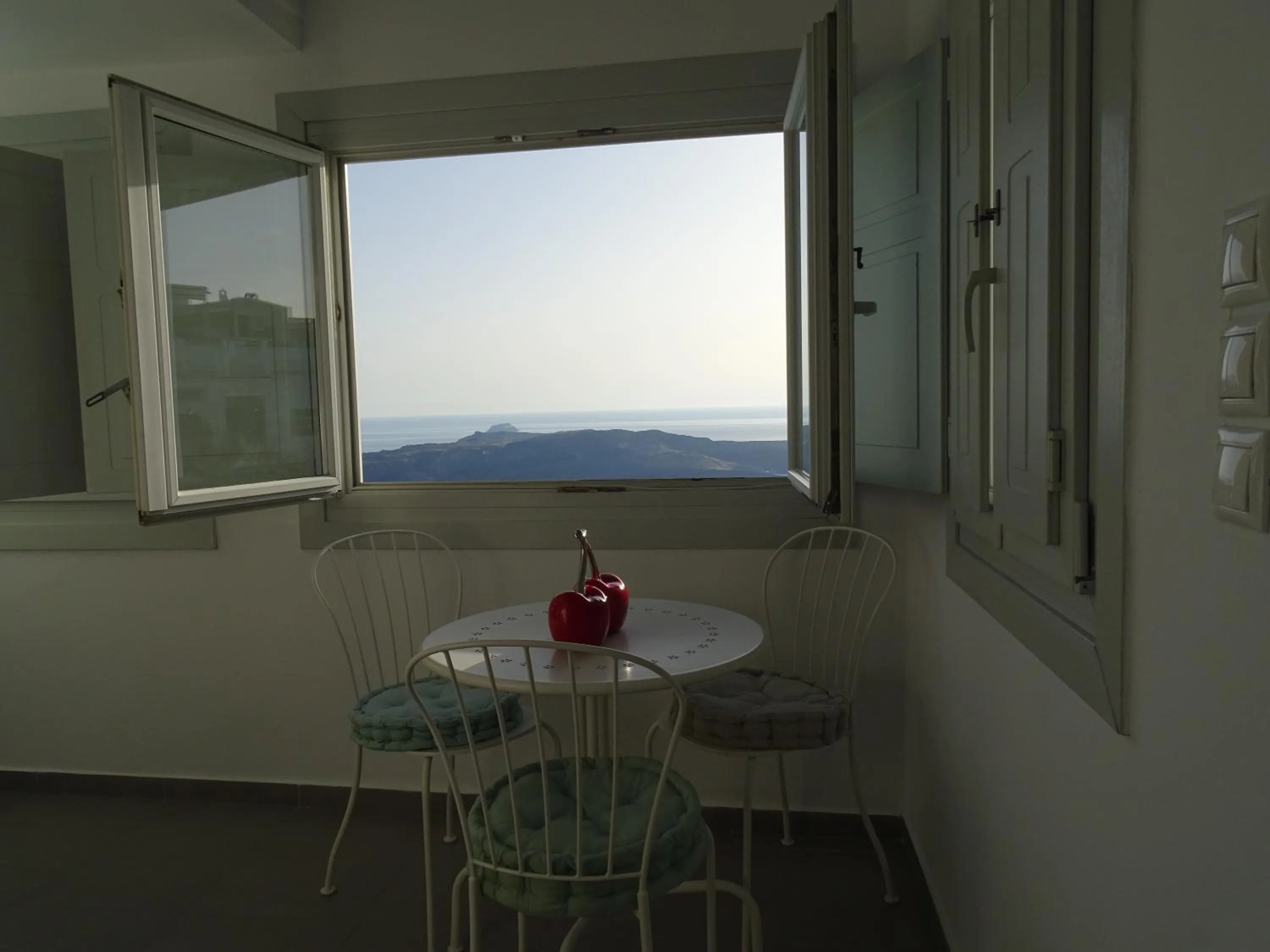 Seating area in NEOKLASSIKO KOUKOULI