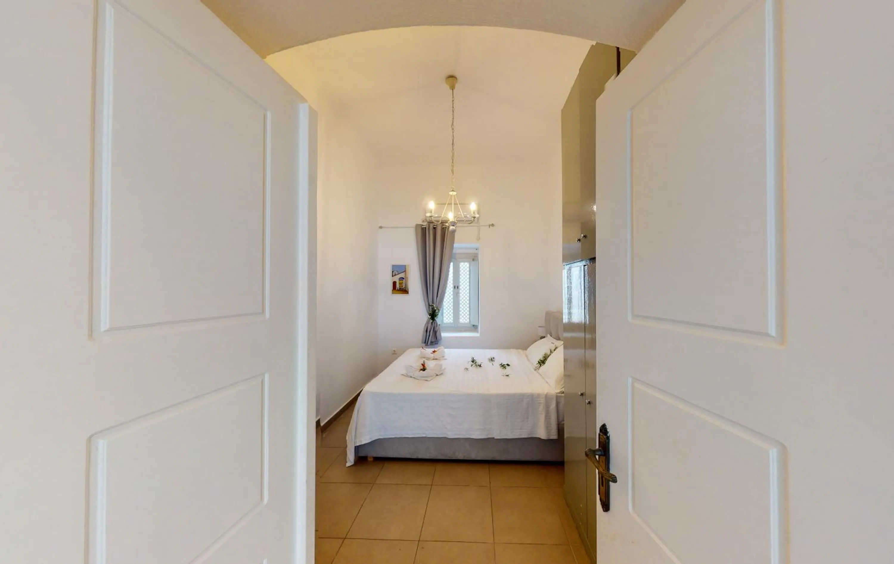 Bedroom in NEOKLASSIKO KOUKOULI