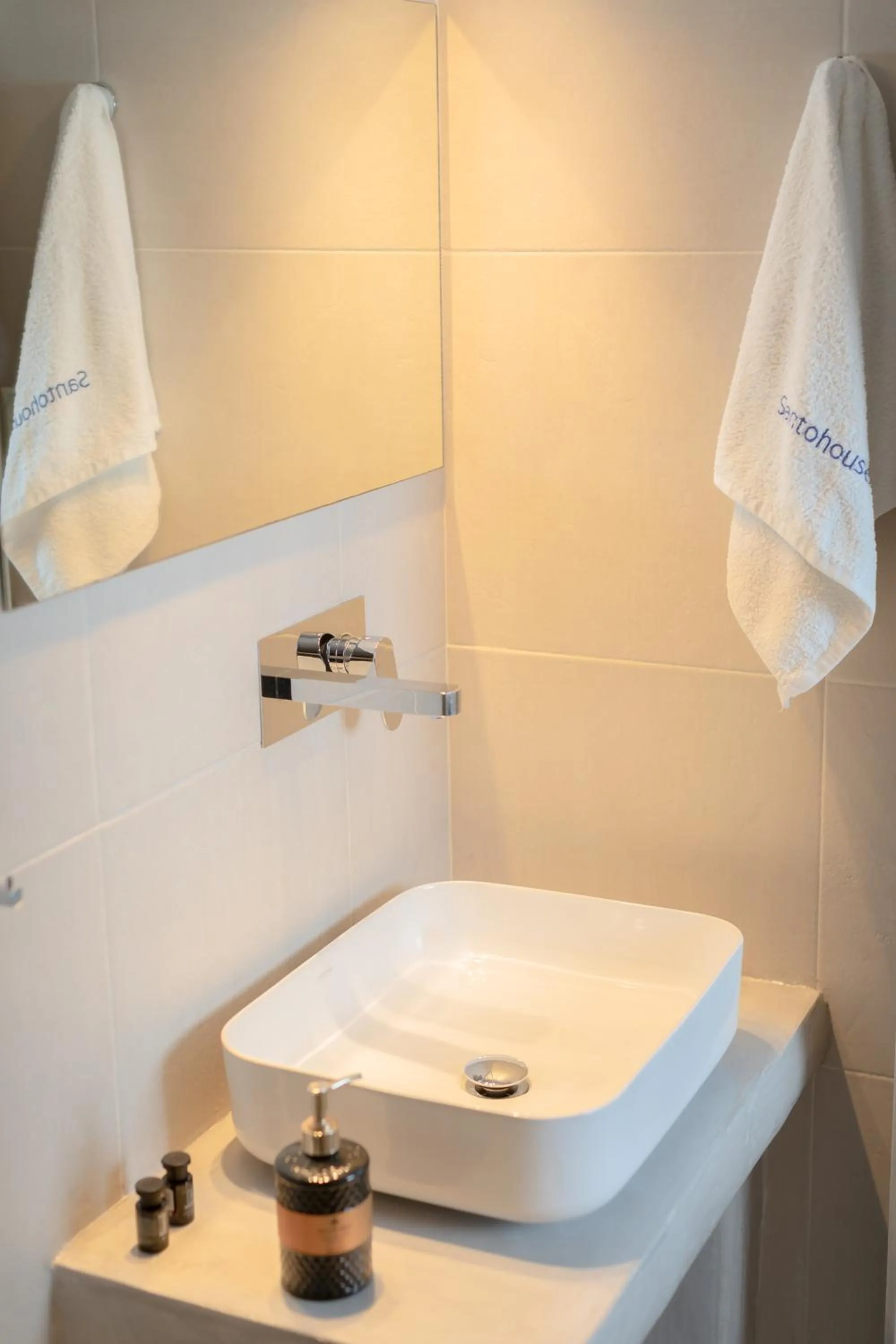 Bathroom in NEOKLASSIKO KOUKOULI