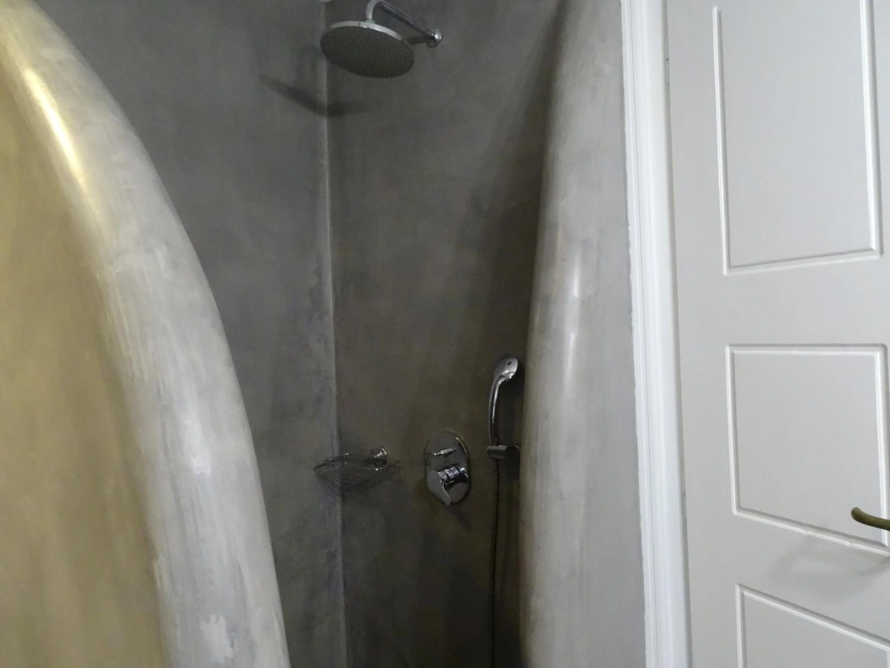 Bathroom in NEOKLASSIKO KOUKOULI