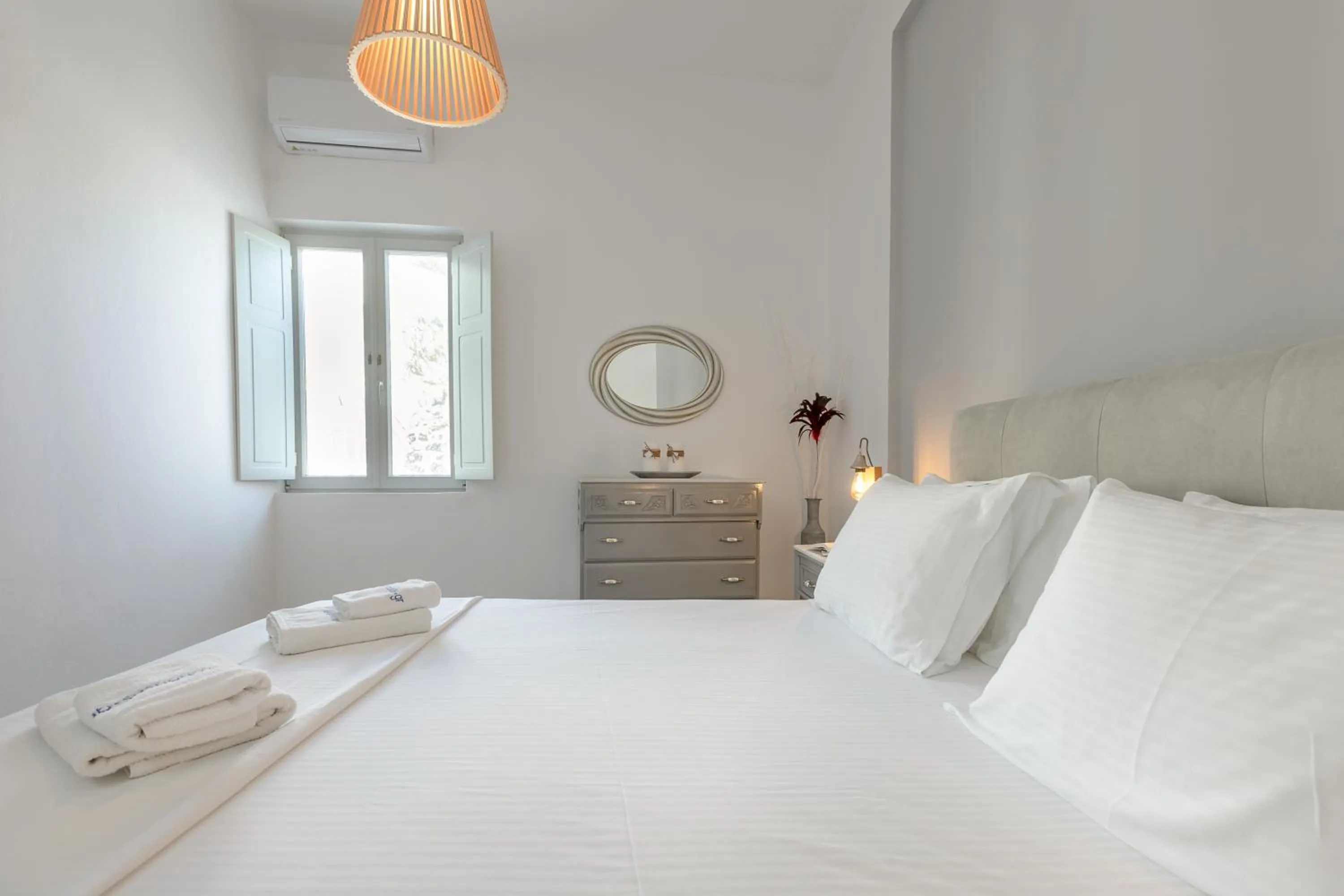 Bedroom in NEOKLASSIKO KOUKOULI