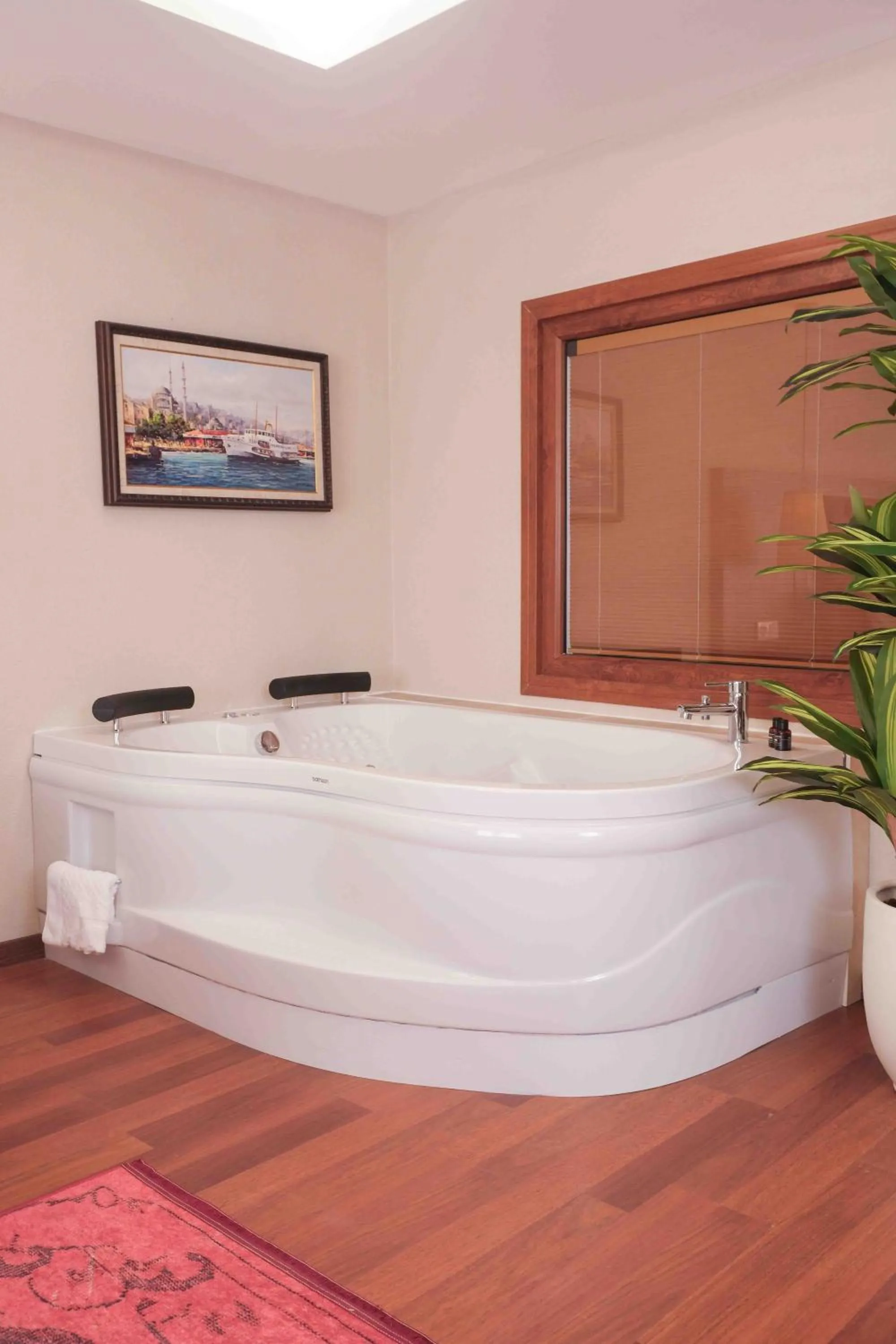 Hot Tub in Phellos Suites Boutique Hotel