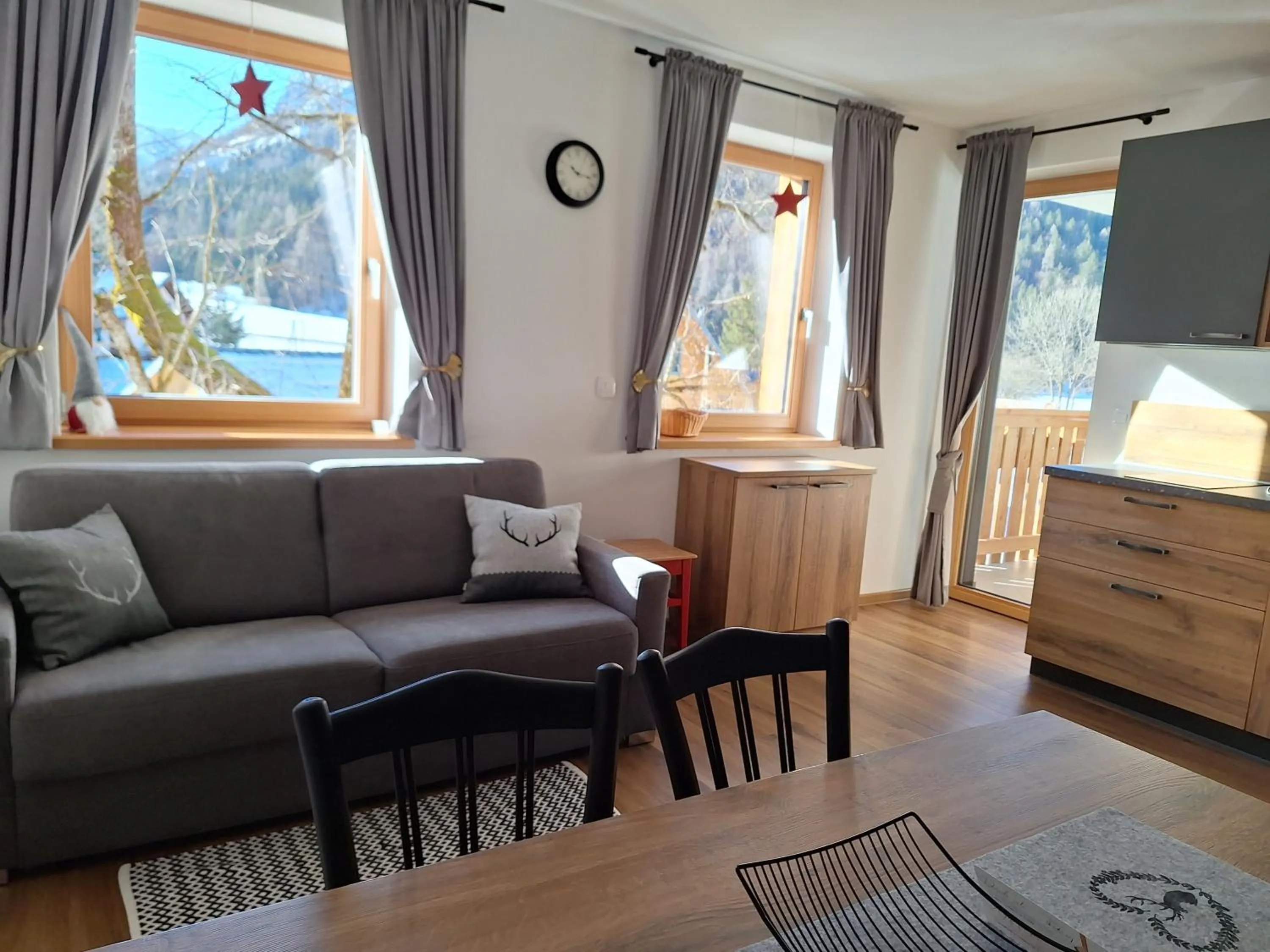Apartment with Balcony and Mountain View in Apartments Gorski raj